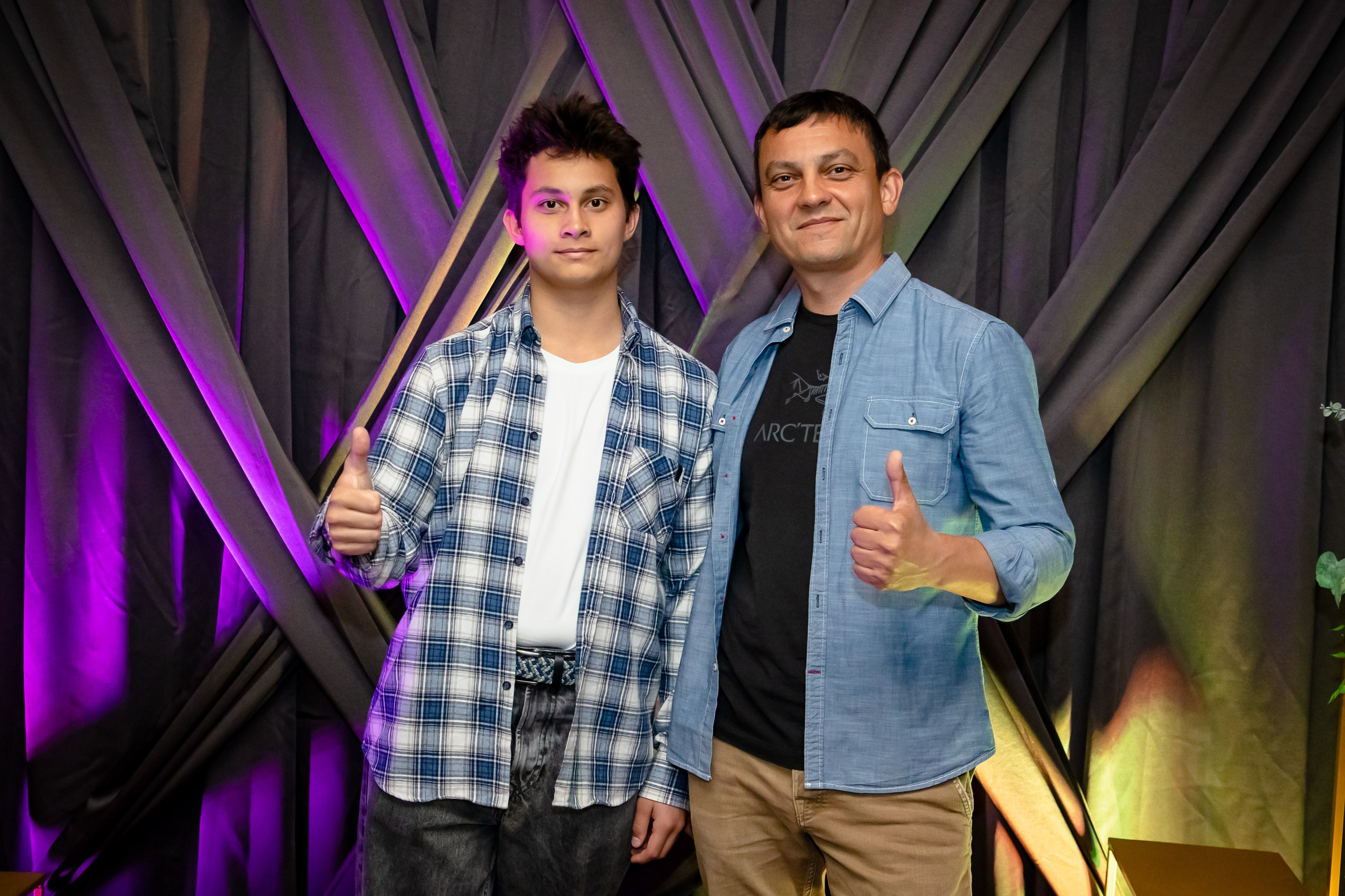 Фотограф на выпускной в 9-м классе. Спортивный фотограф Екатеринбург Онлайн трансляции