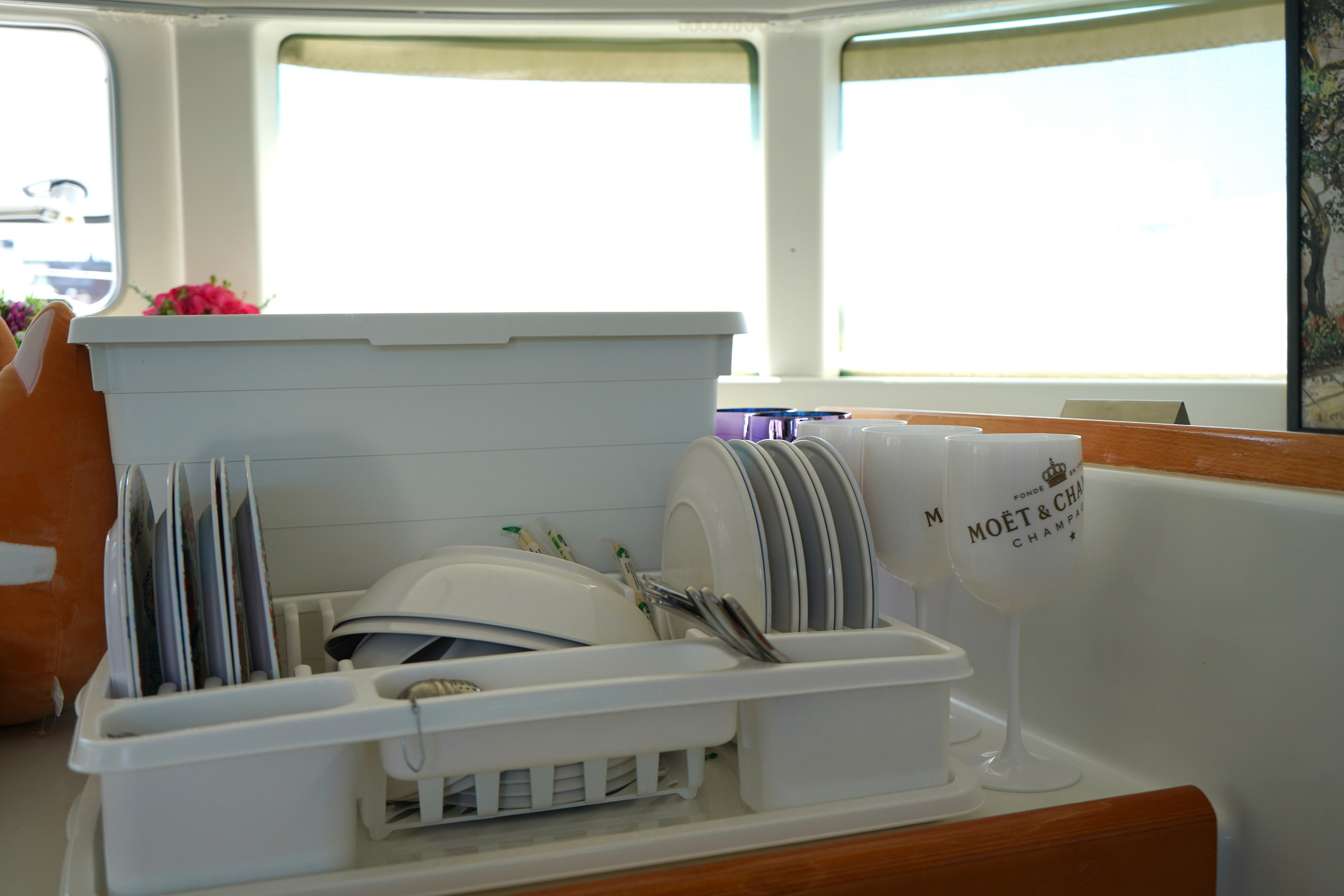 Катамаран Скарлетт о Хара Аренда Яхты в Сочи Яхтанаморе YACHTANAMORE