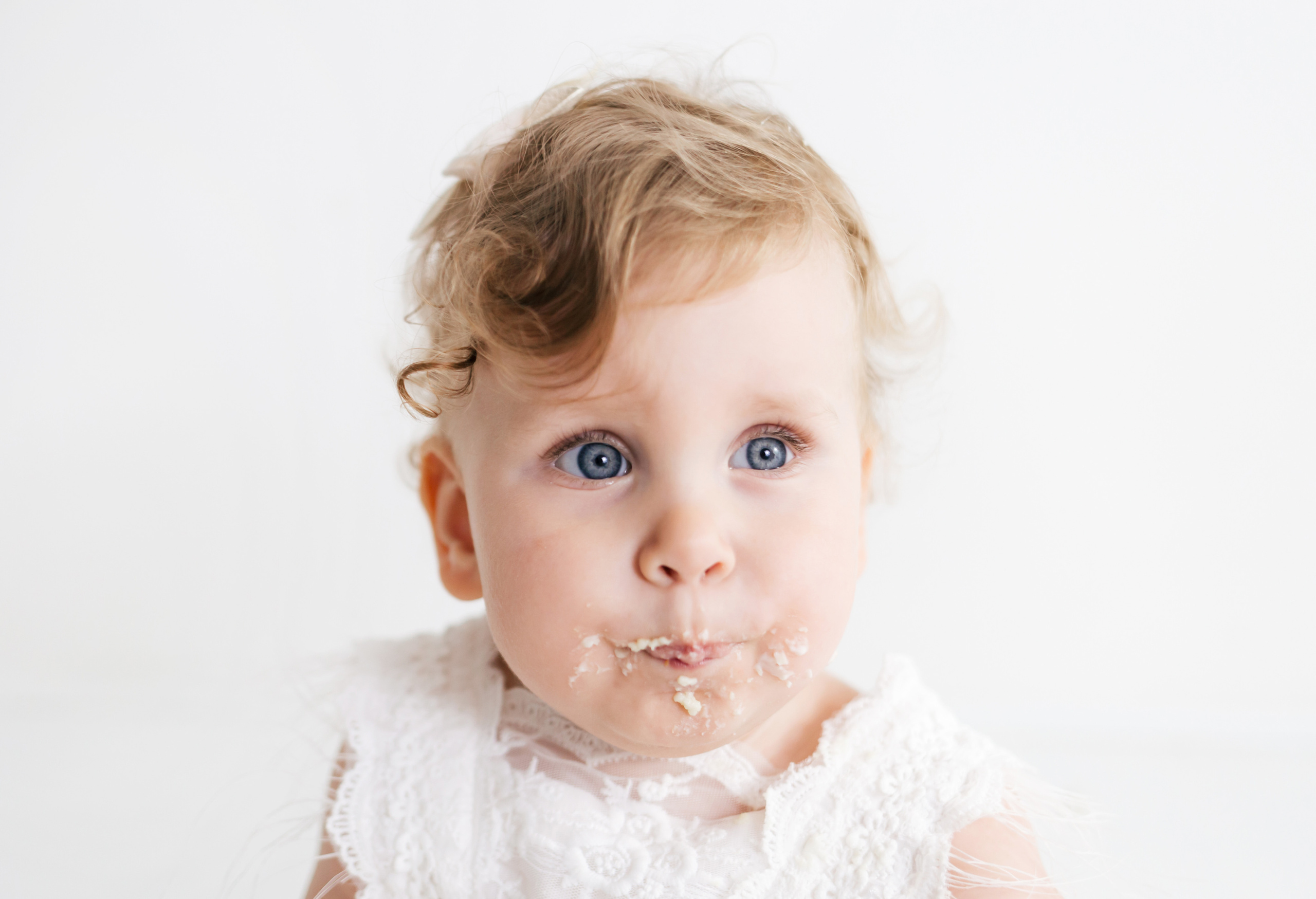 фотосессия крушение тортика, фотосессия на один годик, детский фотограф Спб