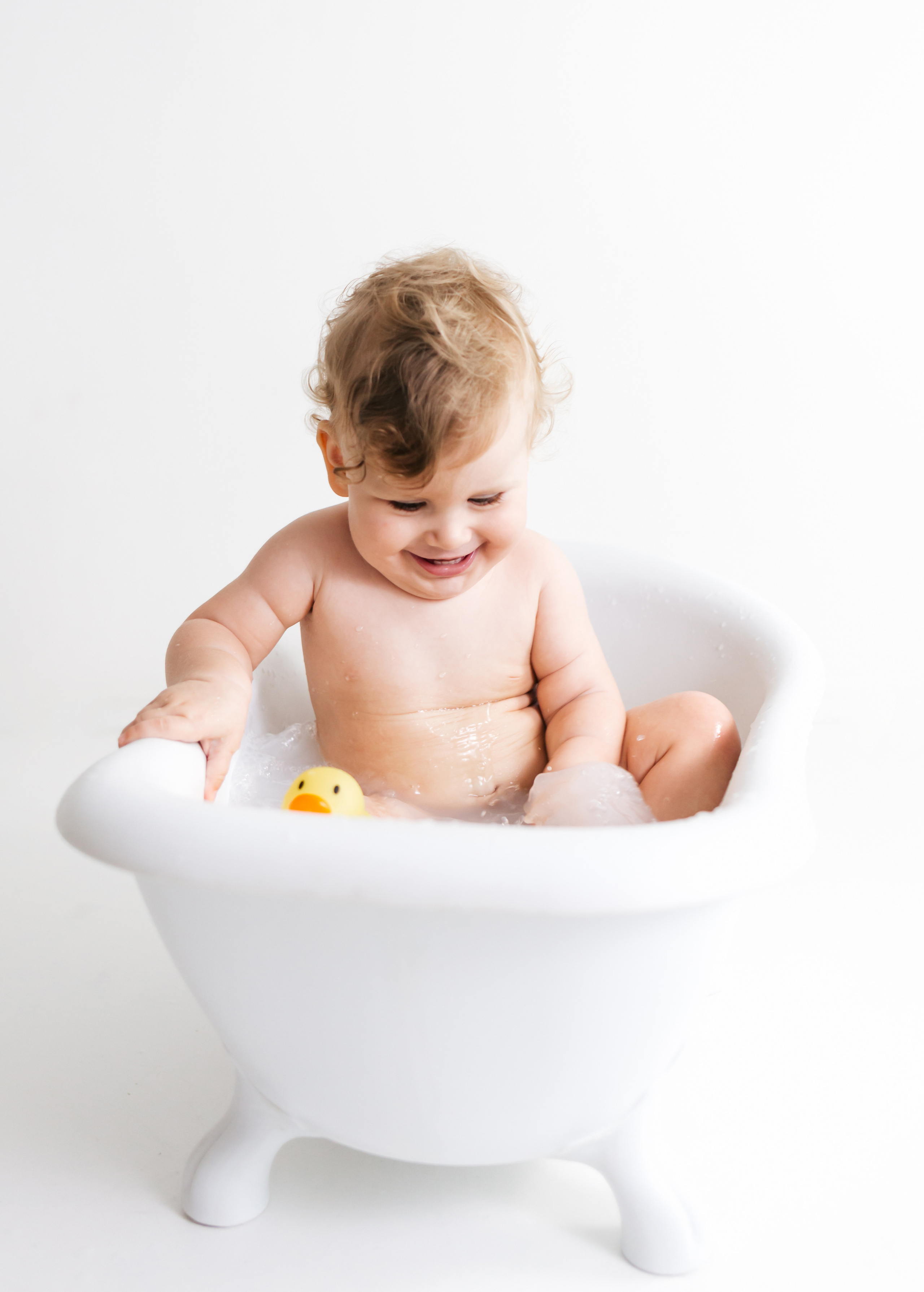 фотосессия купание в ванночке, фотосессия на один годик