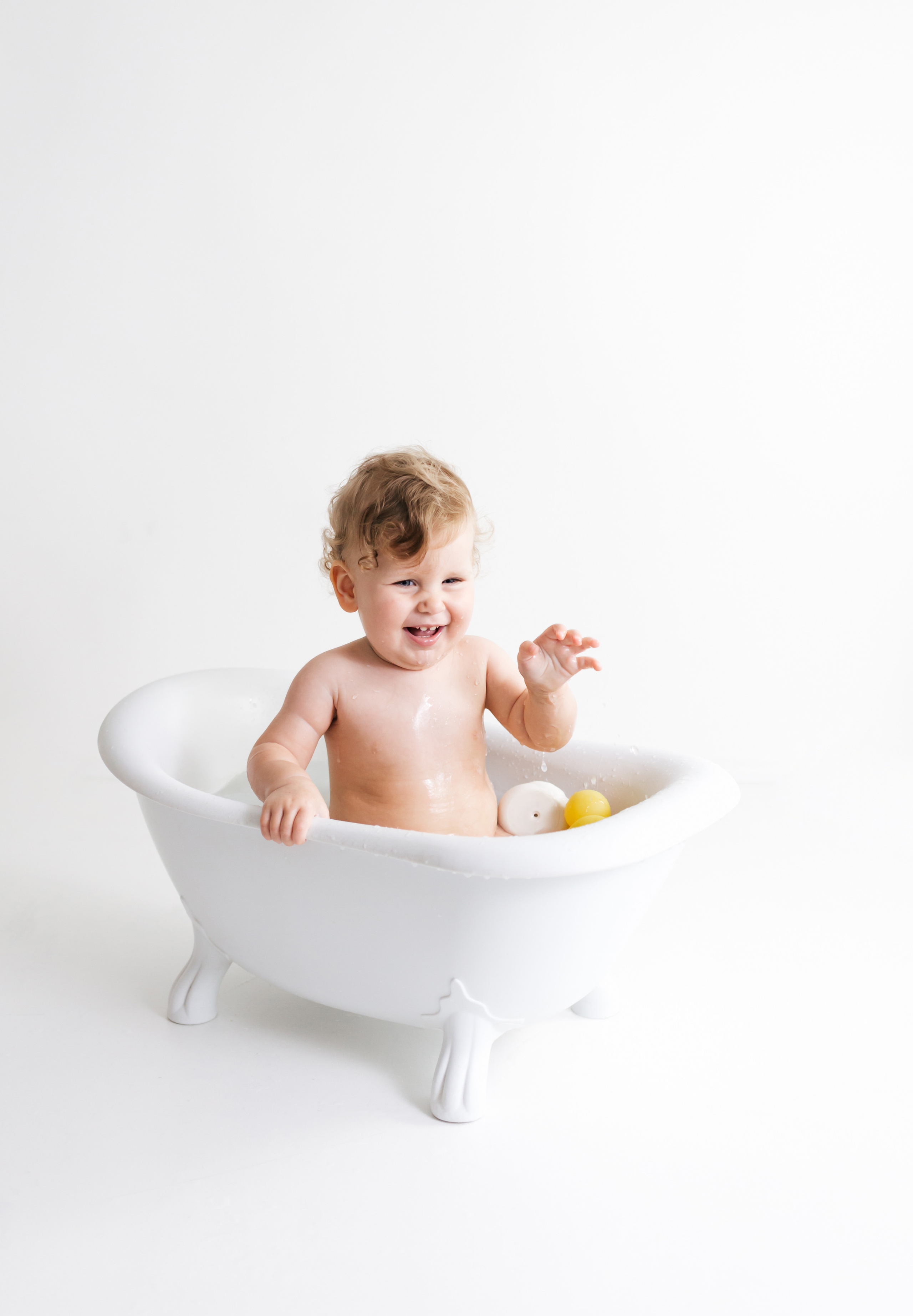 фотосессия купание в ванночке, фотосессия на один годик