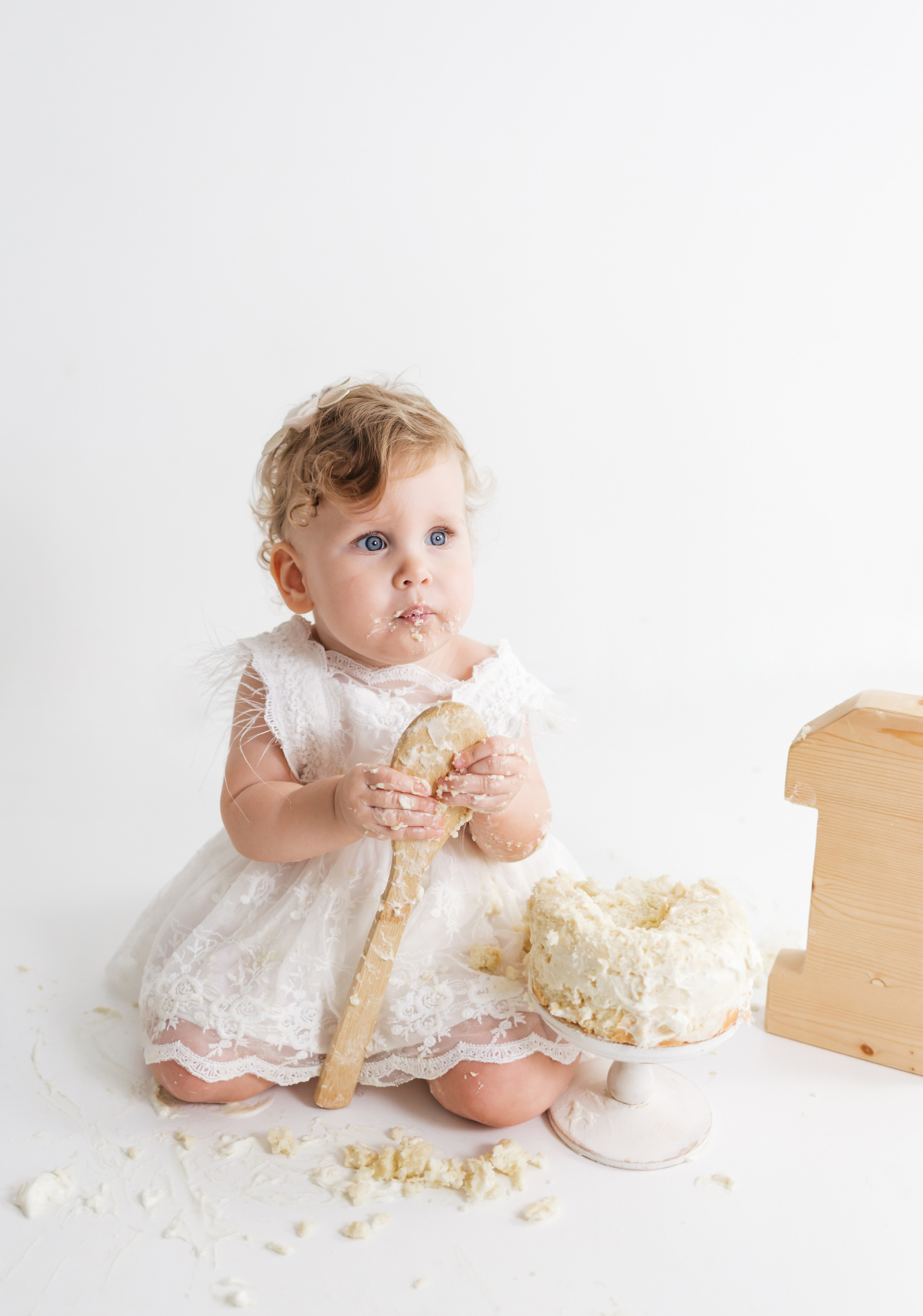 фотосессия крушение тортика, фотосессия на один годик, детский фотограф Спб