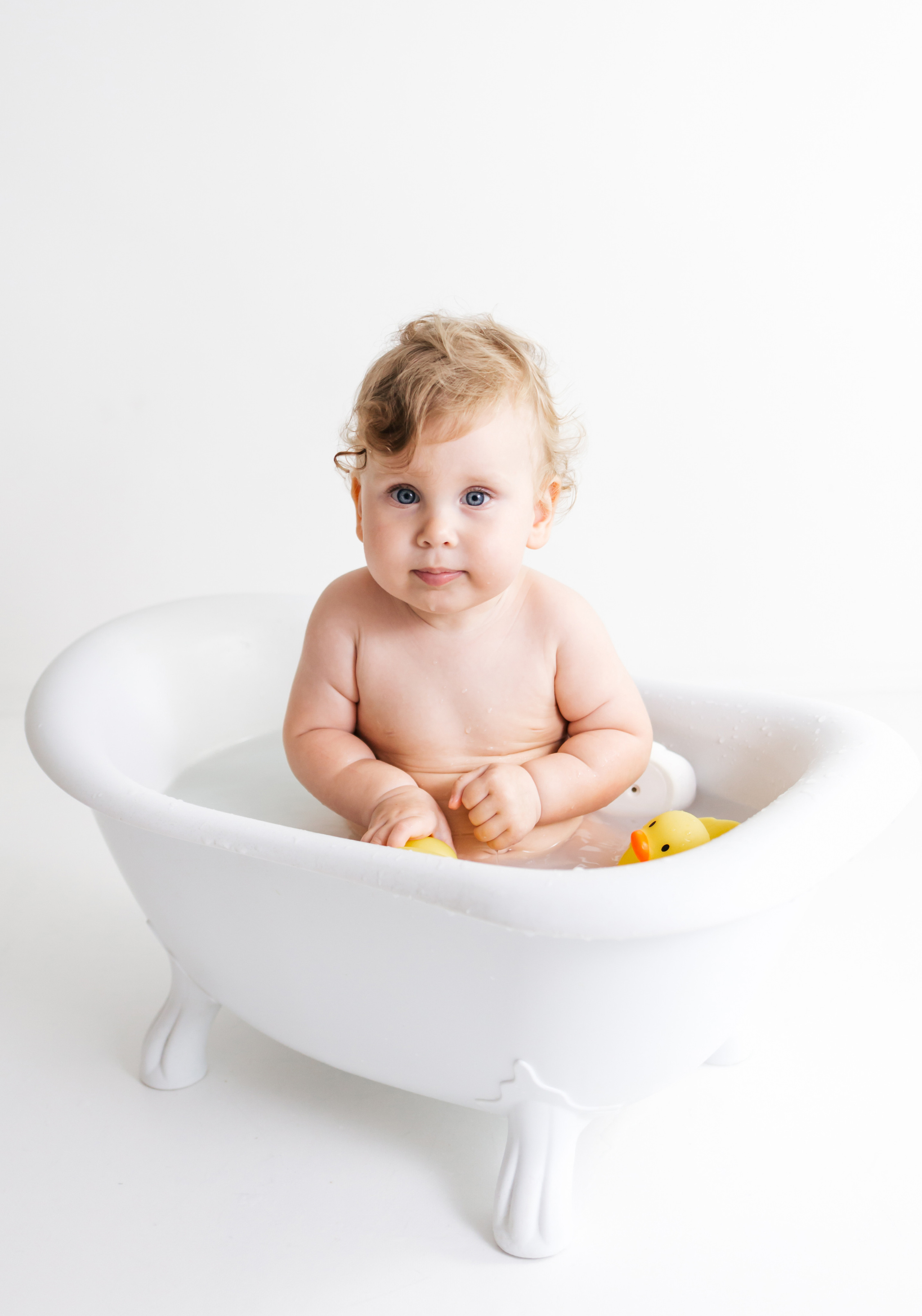 фотосессия купание в ванночке, фотосессия на один годик
