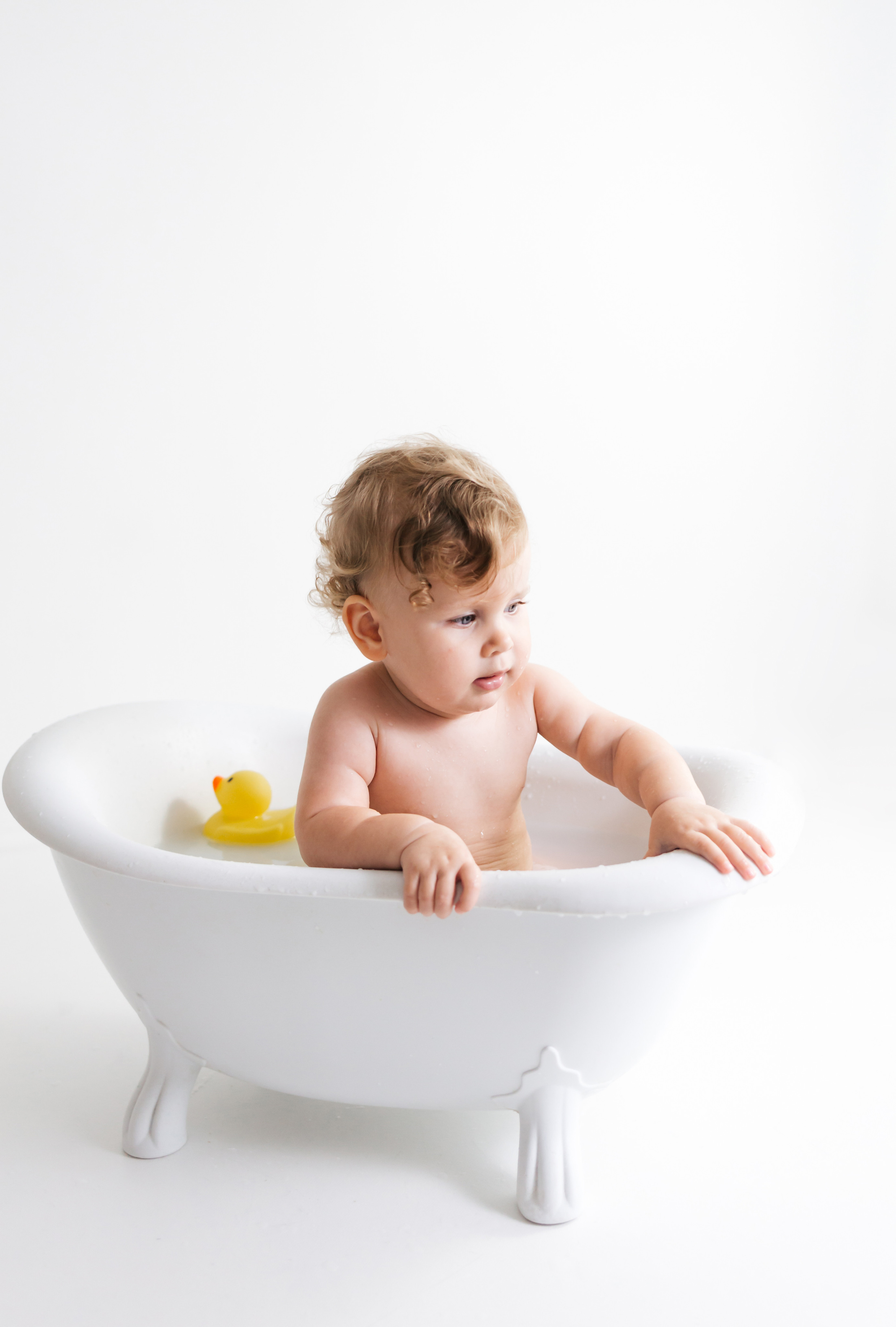 фотосессия купание в ванночке, фотосессия на один годик