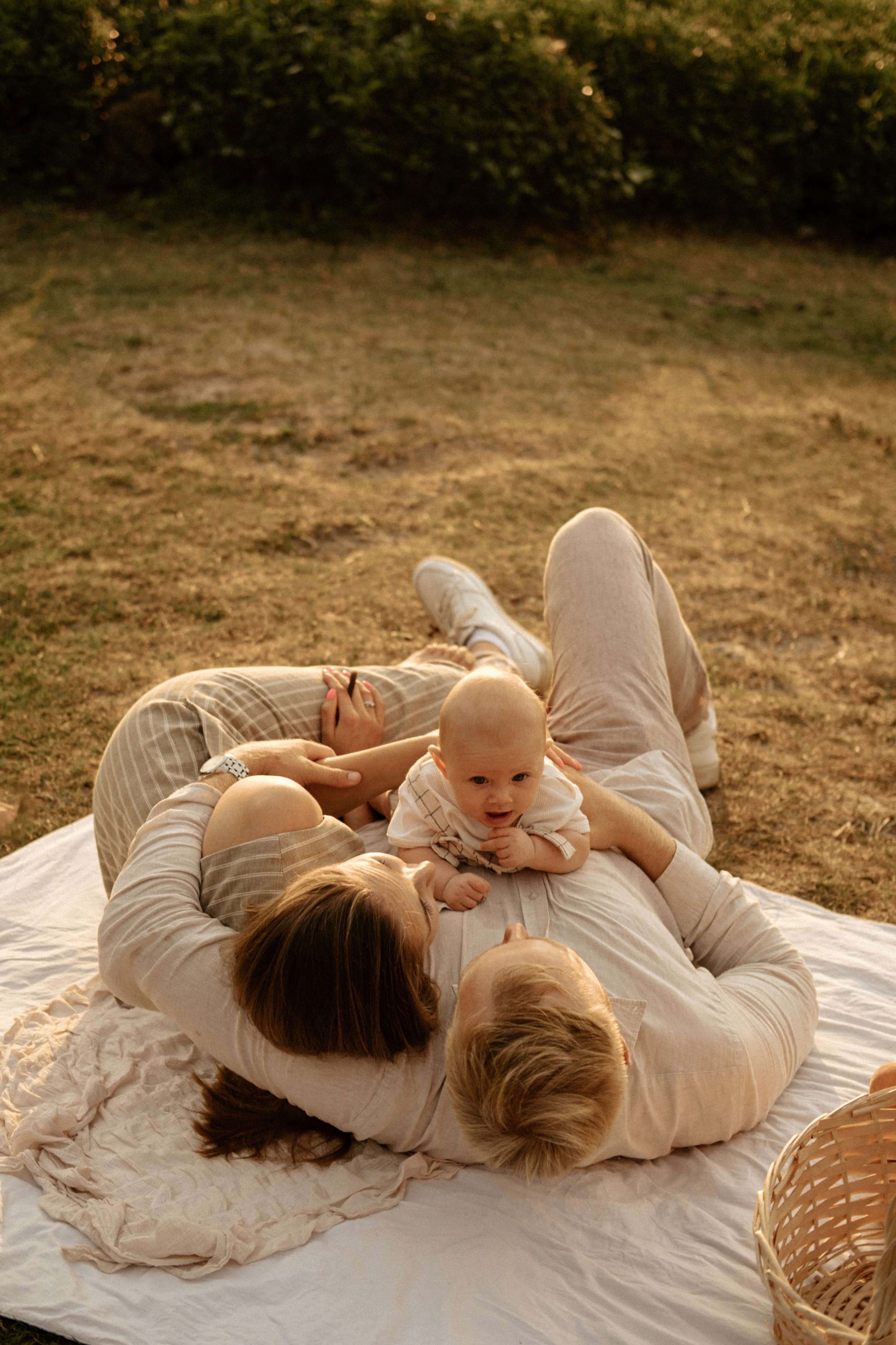 Лиза, Нина, Денис. Главная