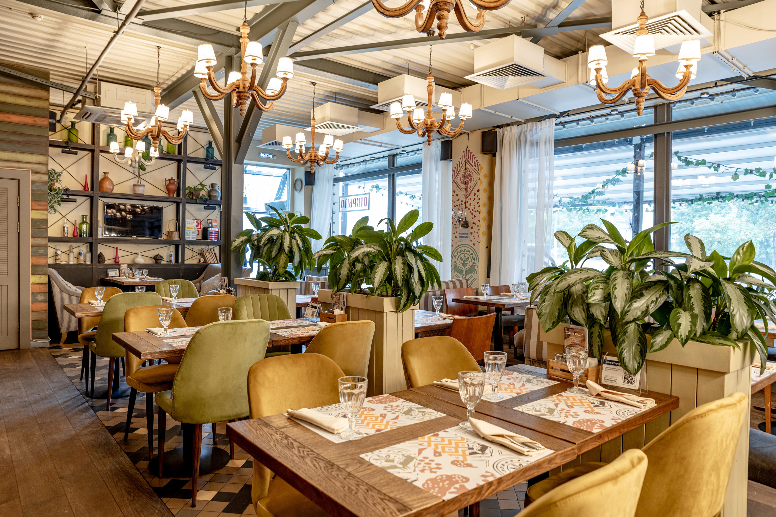 Интерьер ресторан ДжонДжоли