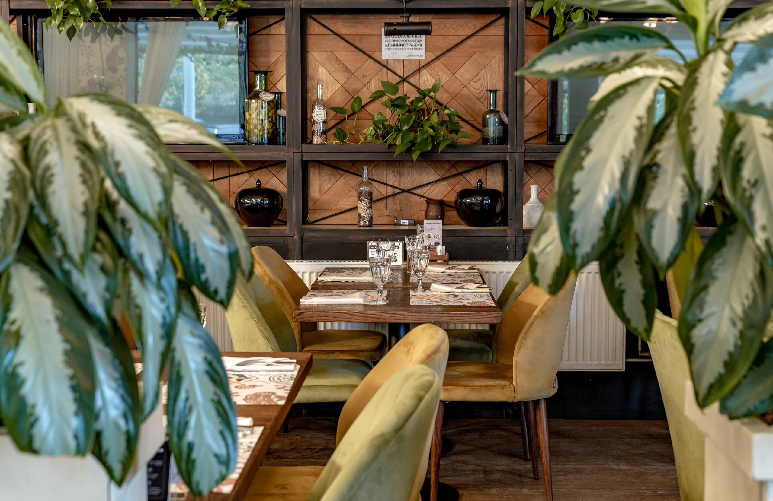 Интерьер ресторан ДжонДжоли