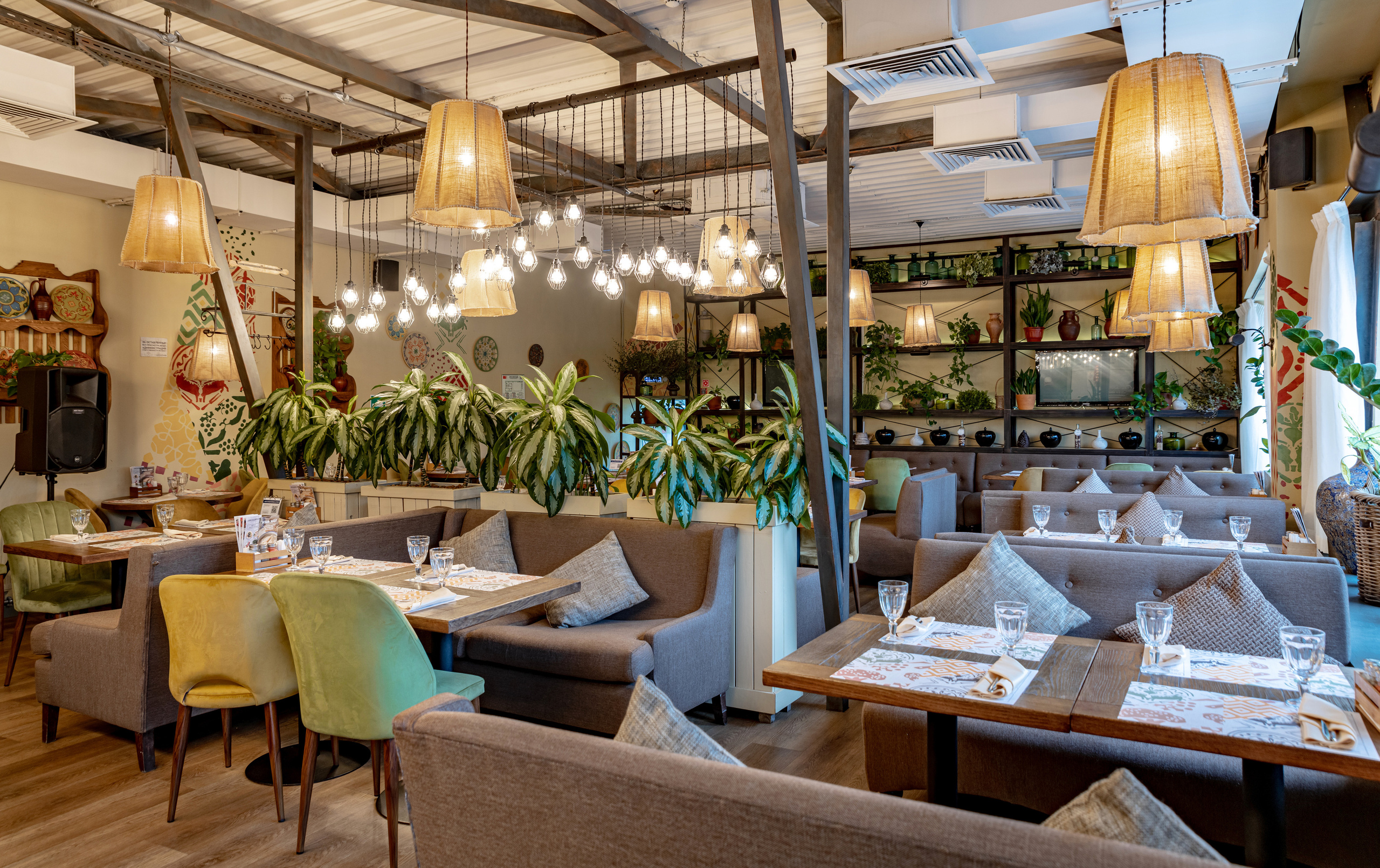 Интерьер ресторан ДжонДжоли