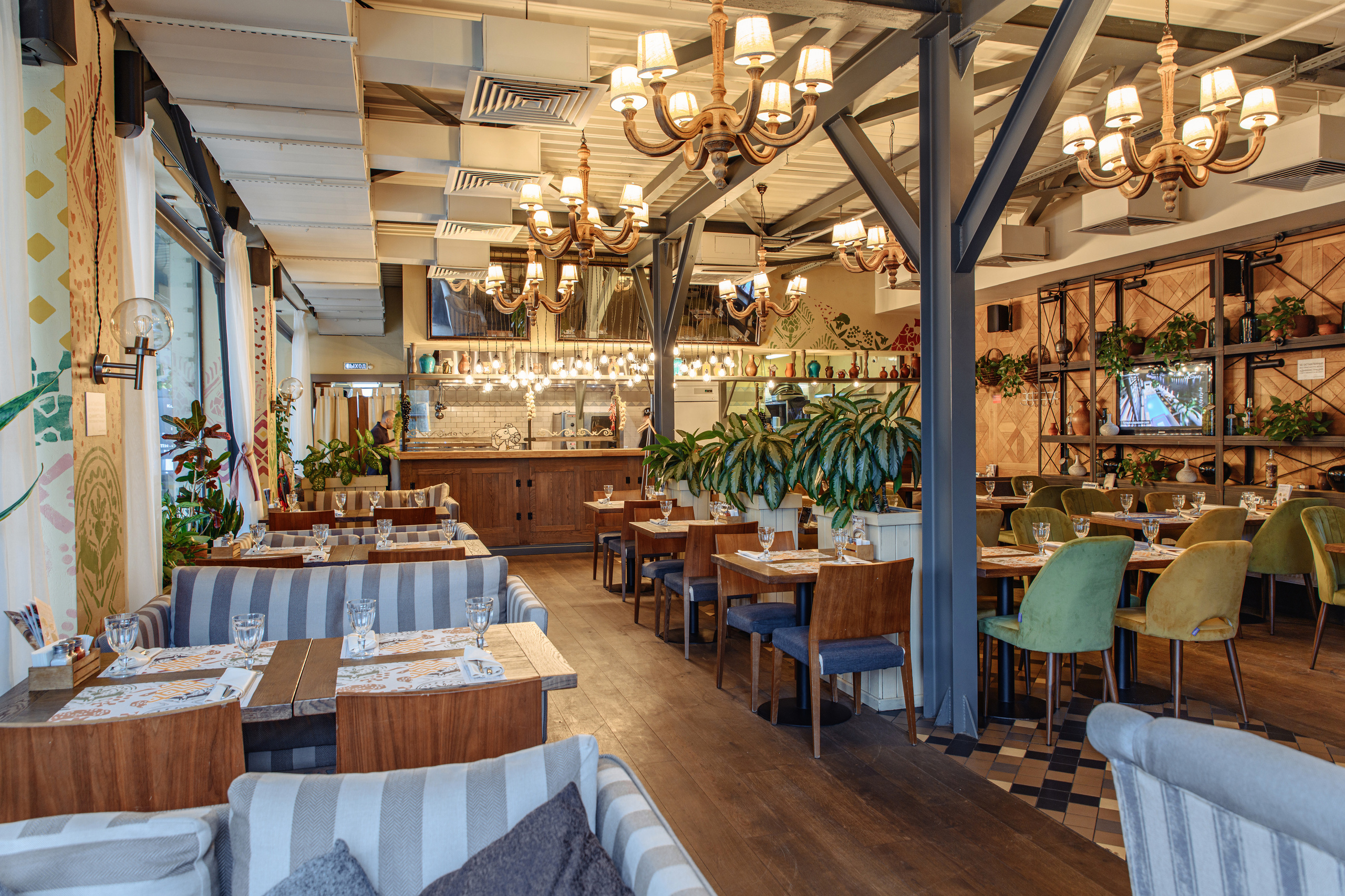 Интерьер ресторан ДжонДжоли