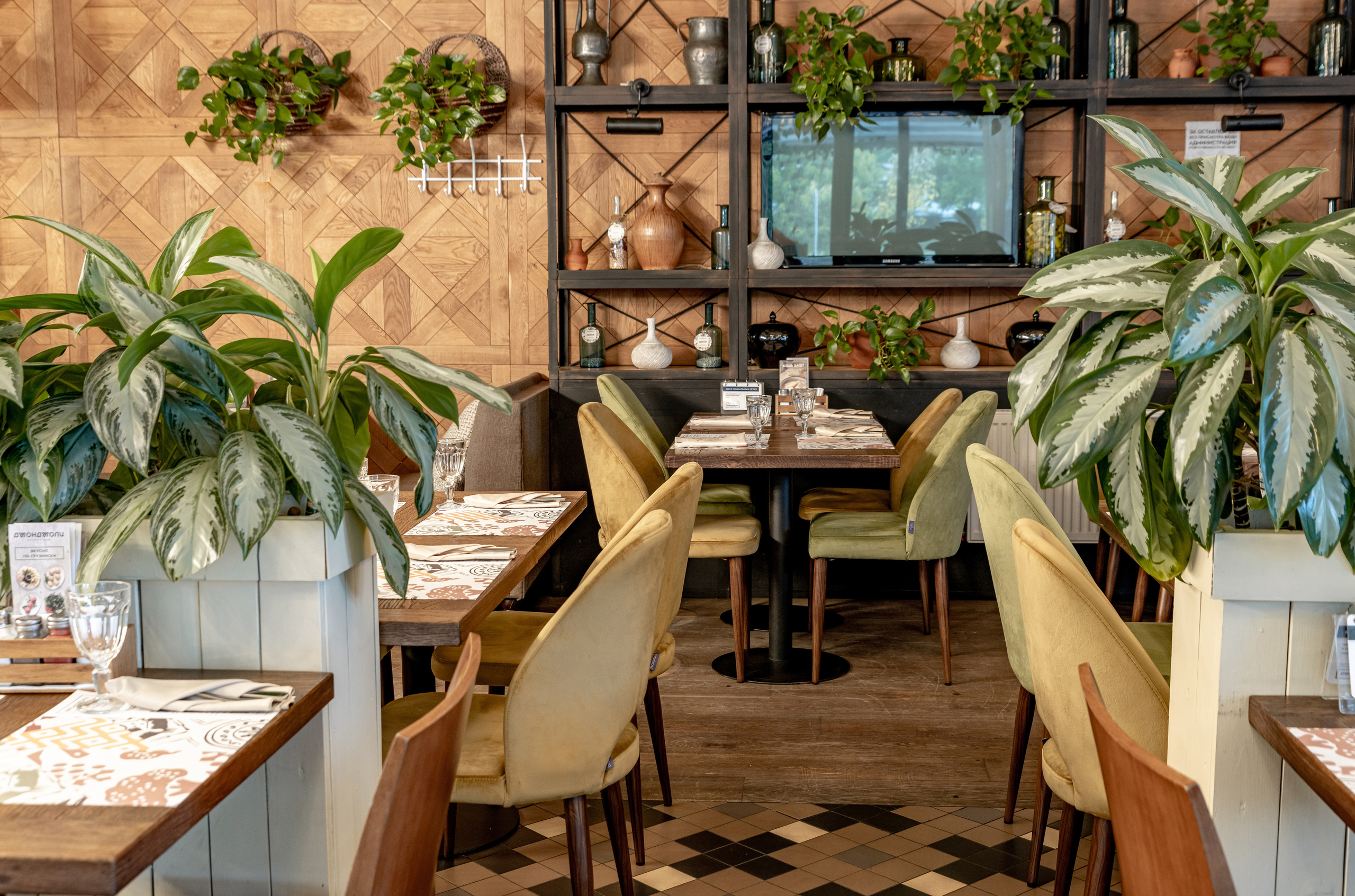 Интерьер ресторан ДжонДжоли