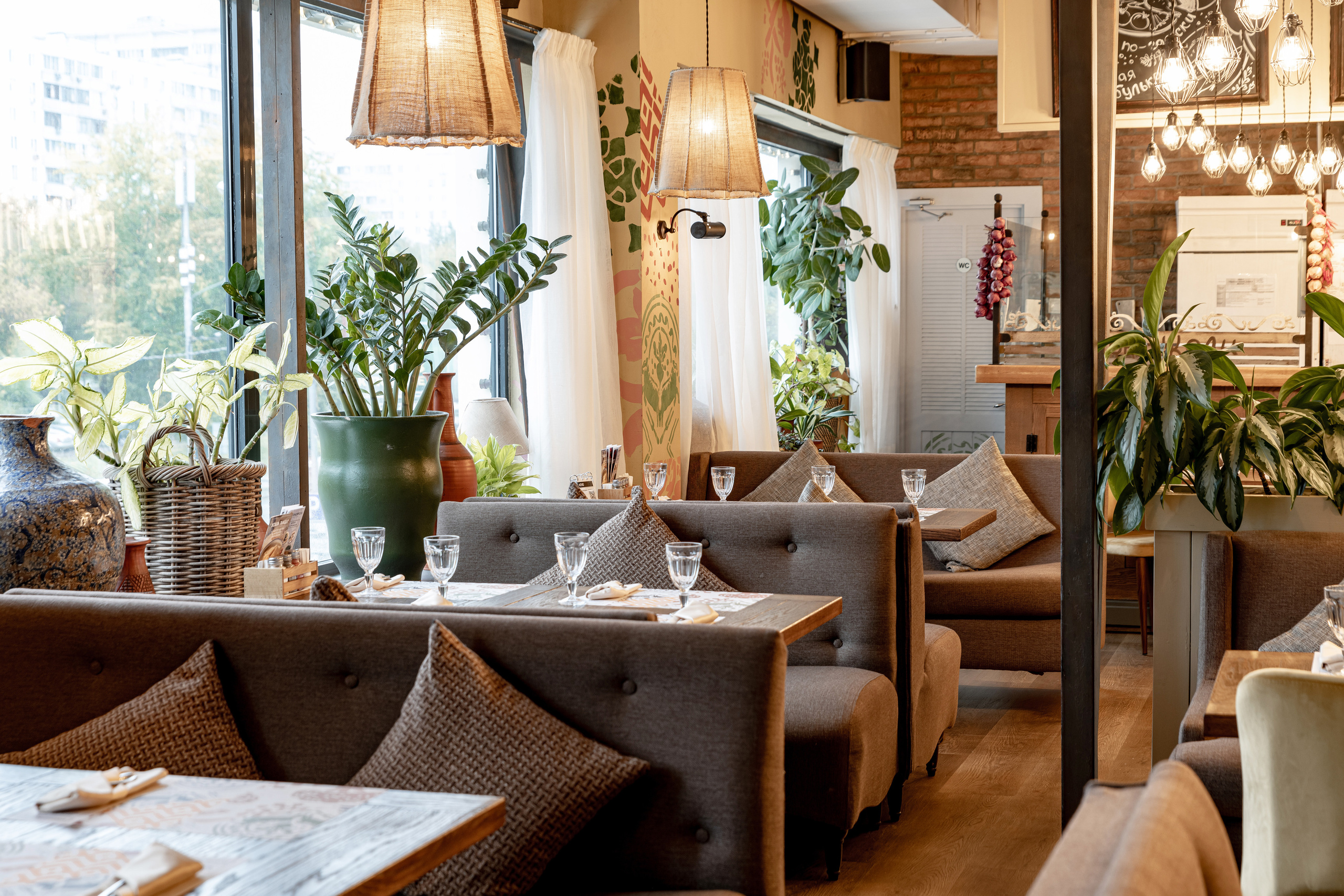 Интерьер ресторан ДжонДжоли