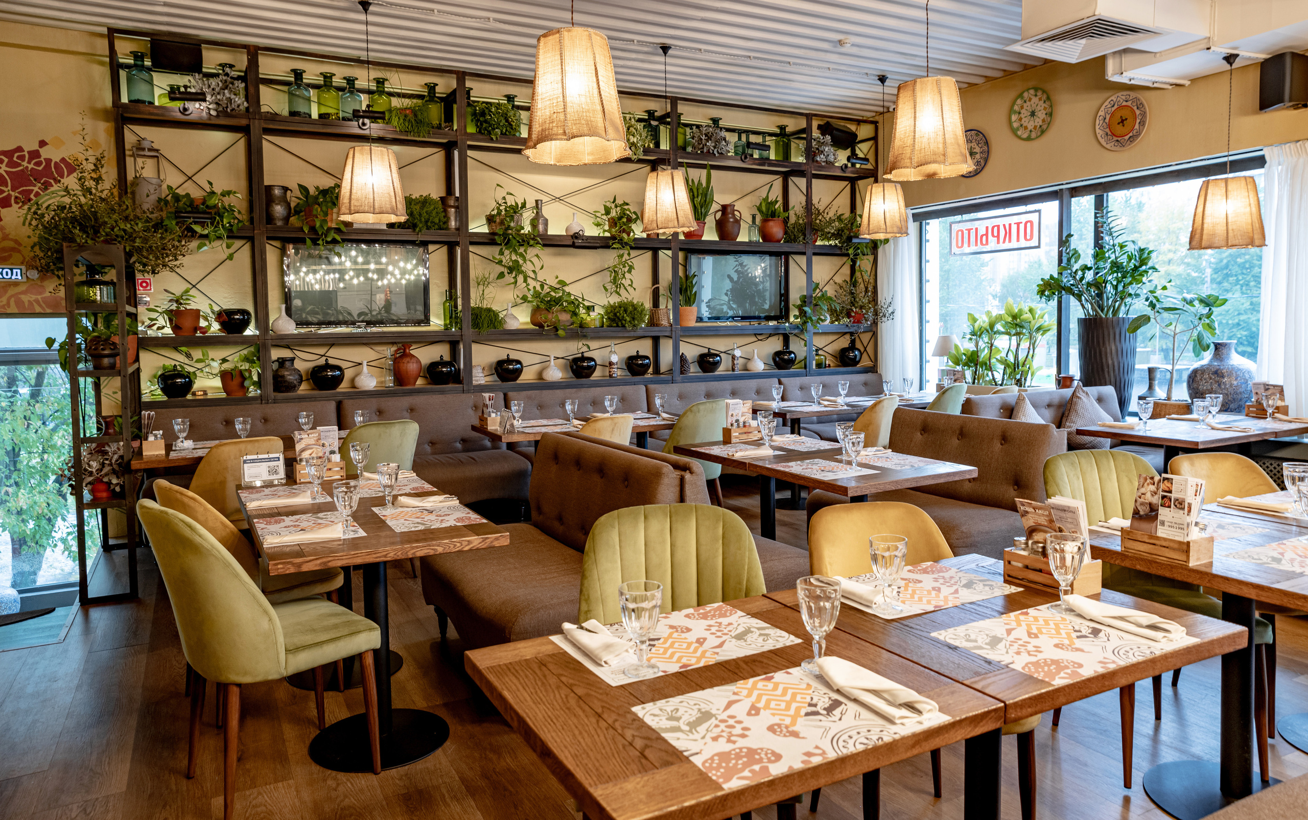 Интерьер ресторан ДжонДжоли