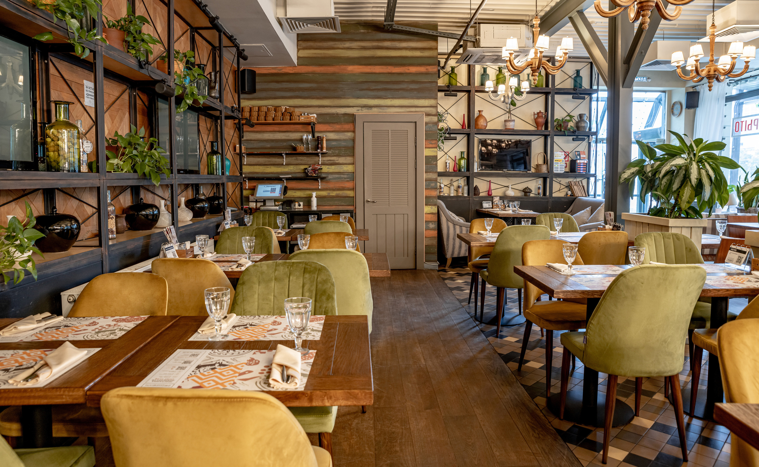 Интерьер ресторан ДжонДжоли