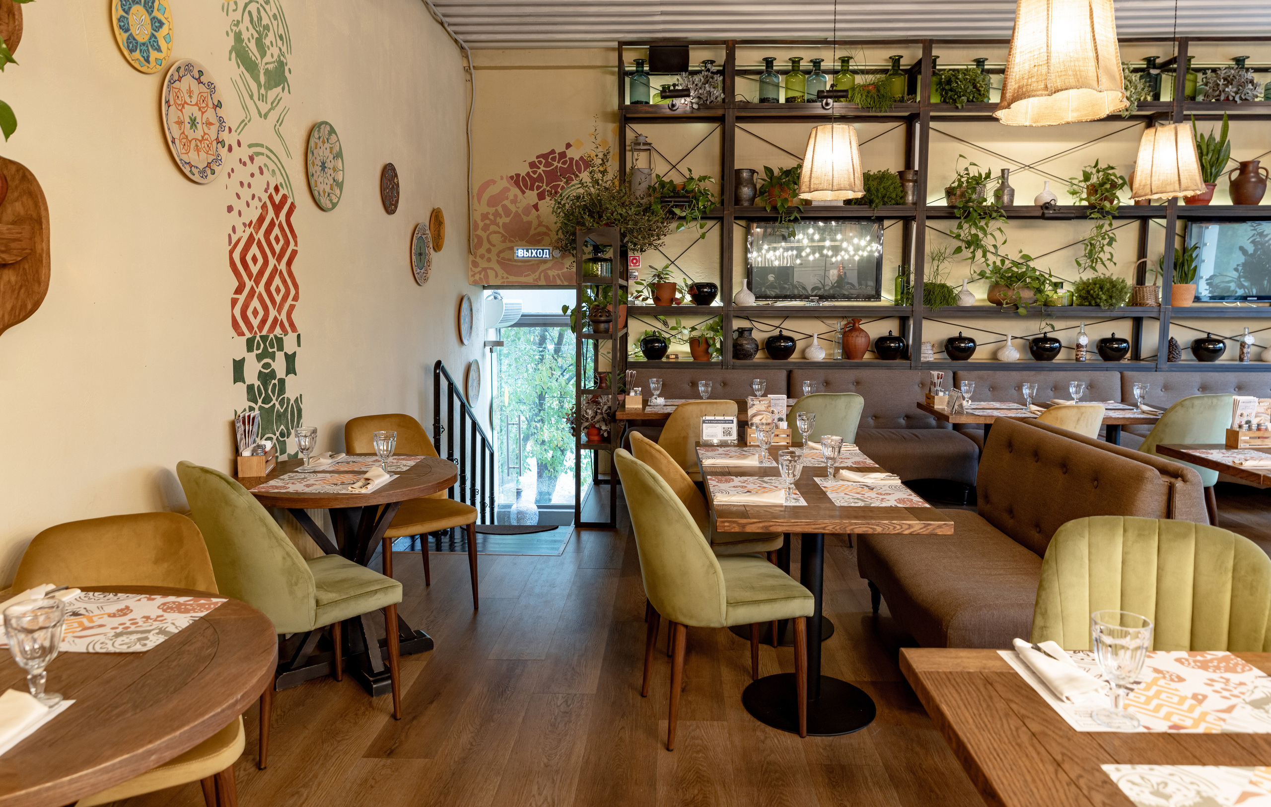 Интерьер ресторан ДжонДжоли
