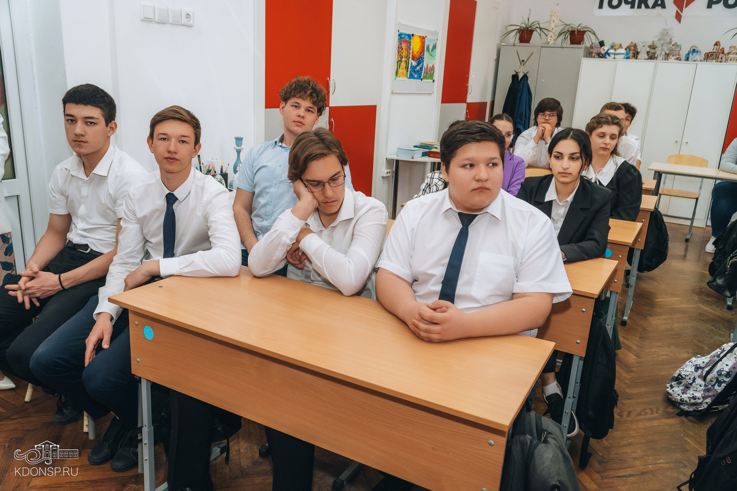 «Власть — это мы». Новотитаровский Дом культуры