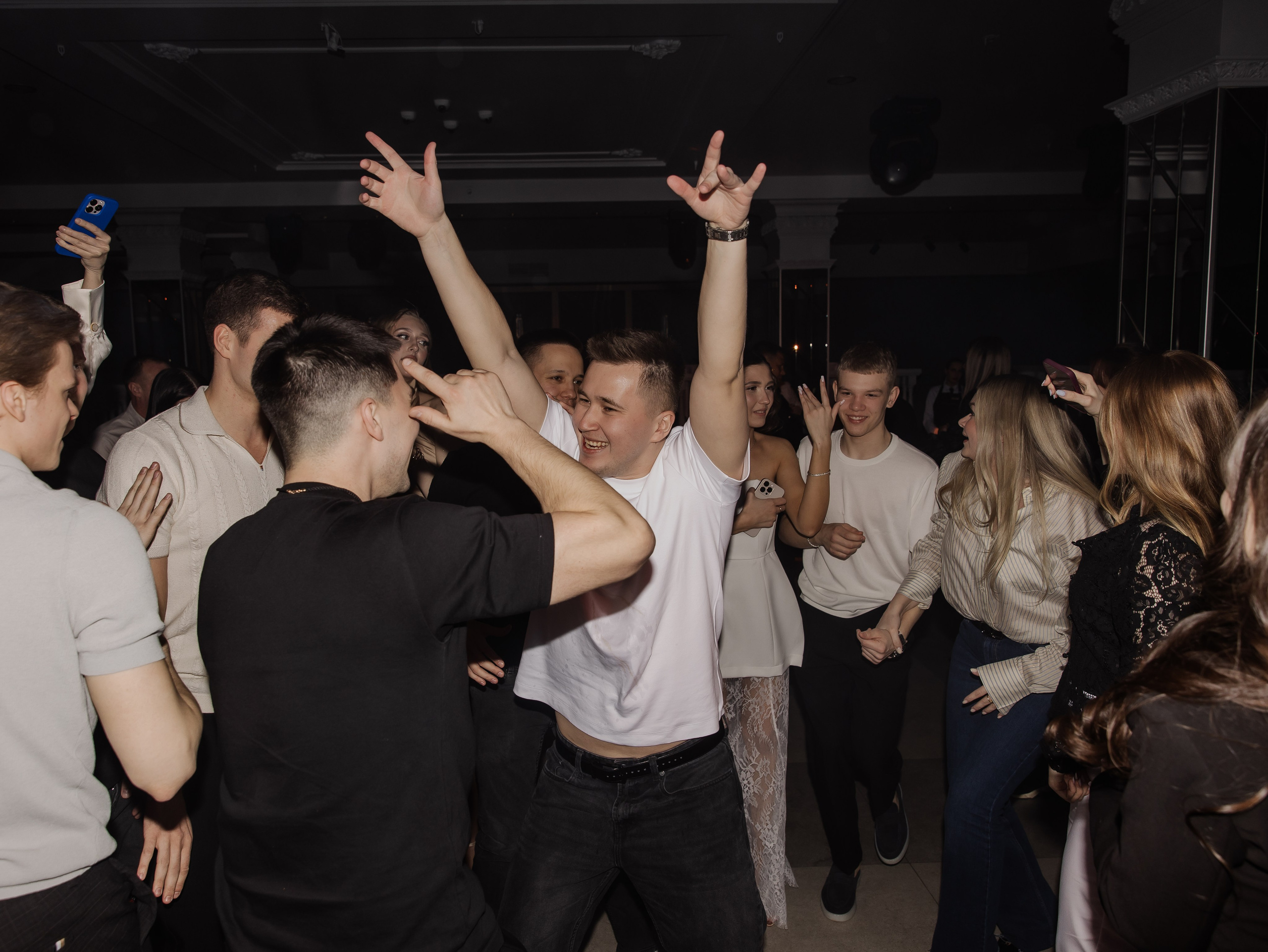 На борту Двацатилетия Малахит. СВАДЕБНЫЙ ФОТОГРАФ ЧЕЛЯБИНСК