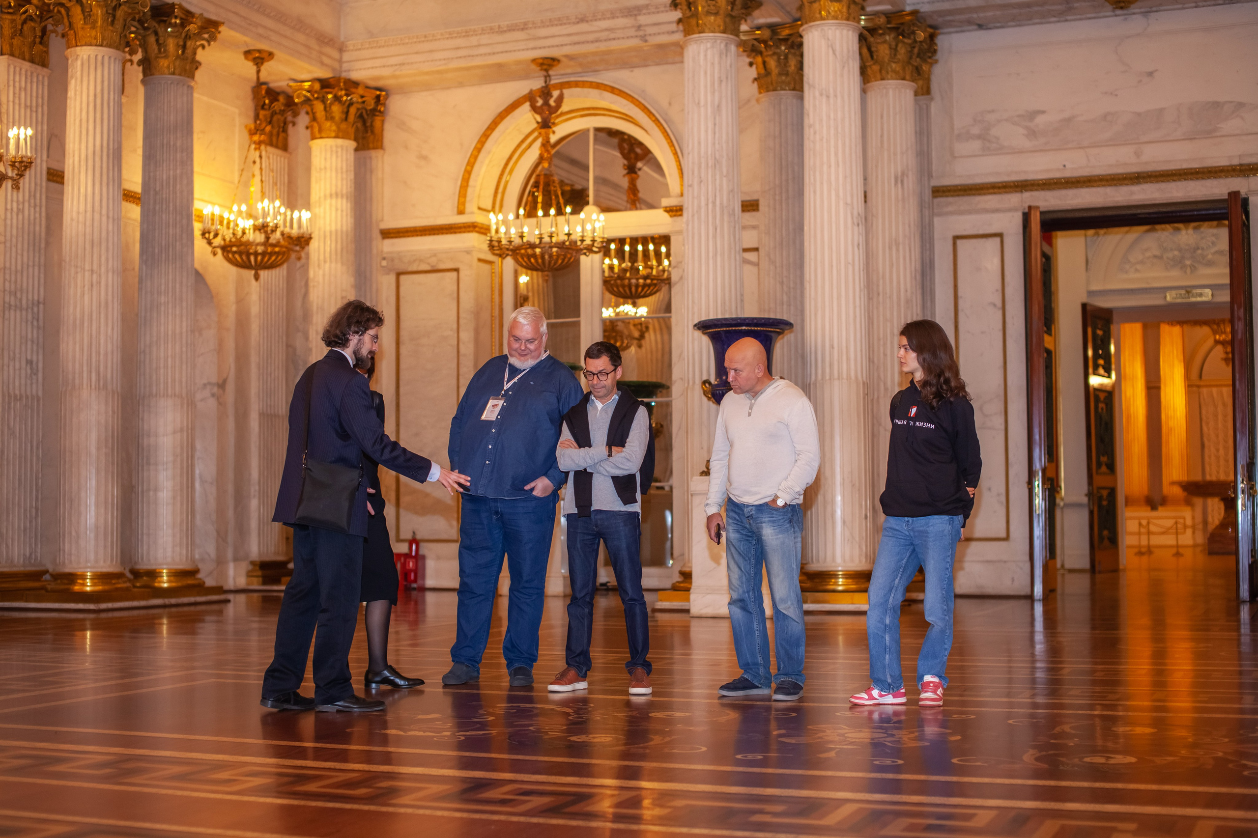 Капитал Life — Клуб Лучших в СПб. Двойняшки-фотографы Анна и Анастасия в Санкт-Петербурге