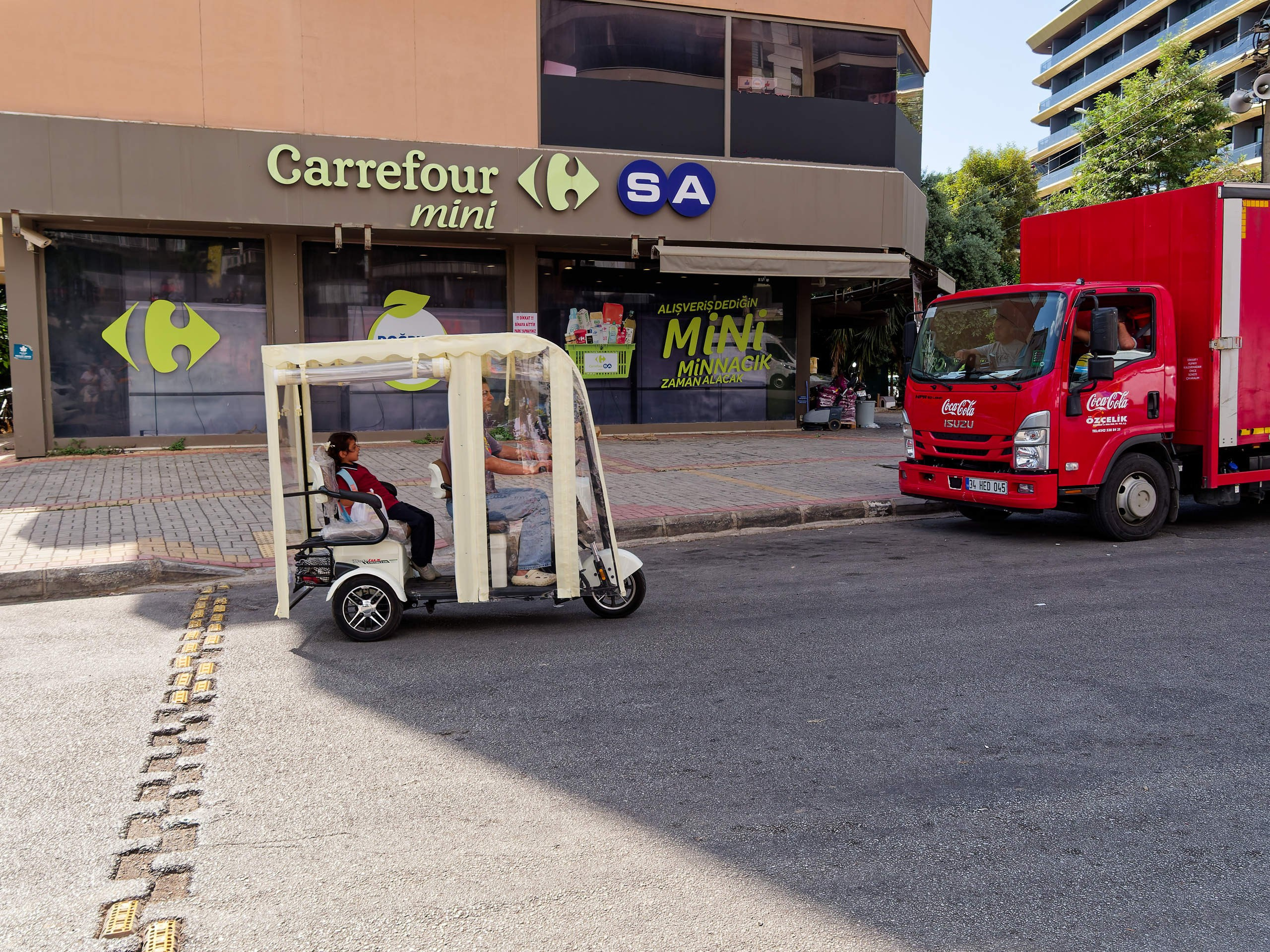 Алания 2025, город, стрит-фото. Избранные фотографии