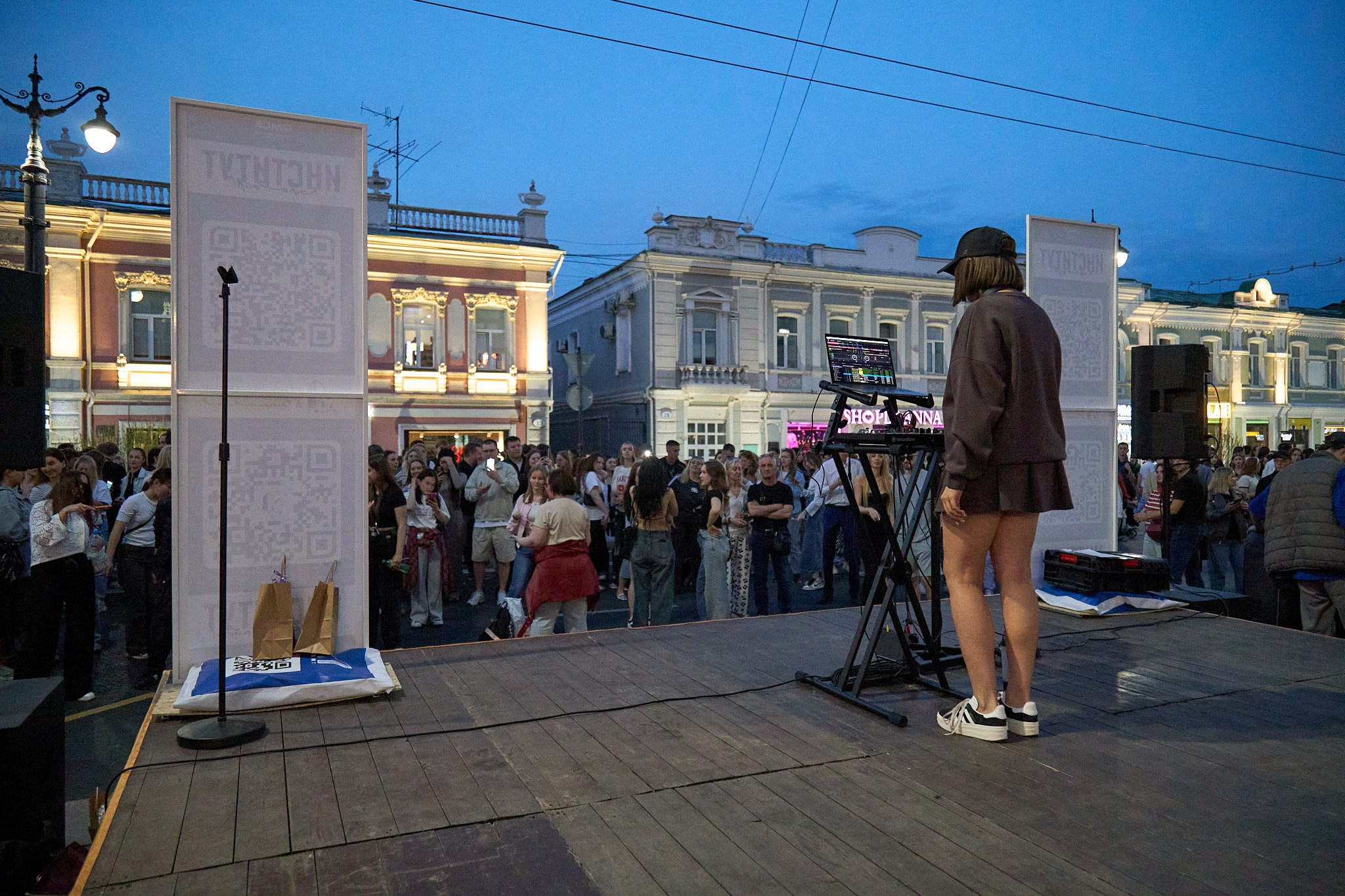 Пешеходный Любинский в молодежной столице. Фотограф Омск | Александр Вандеров