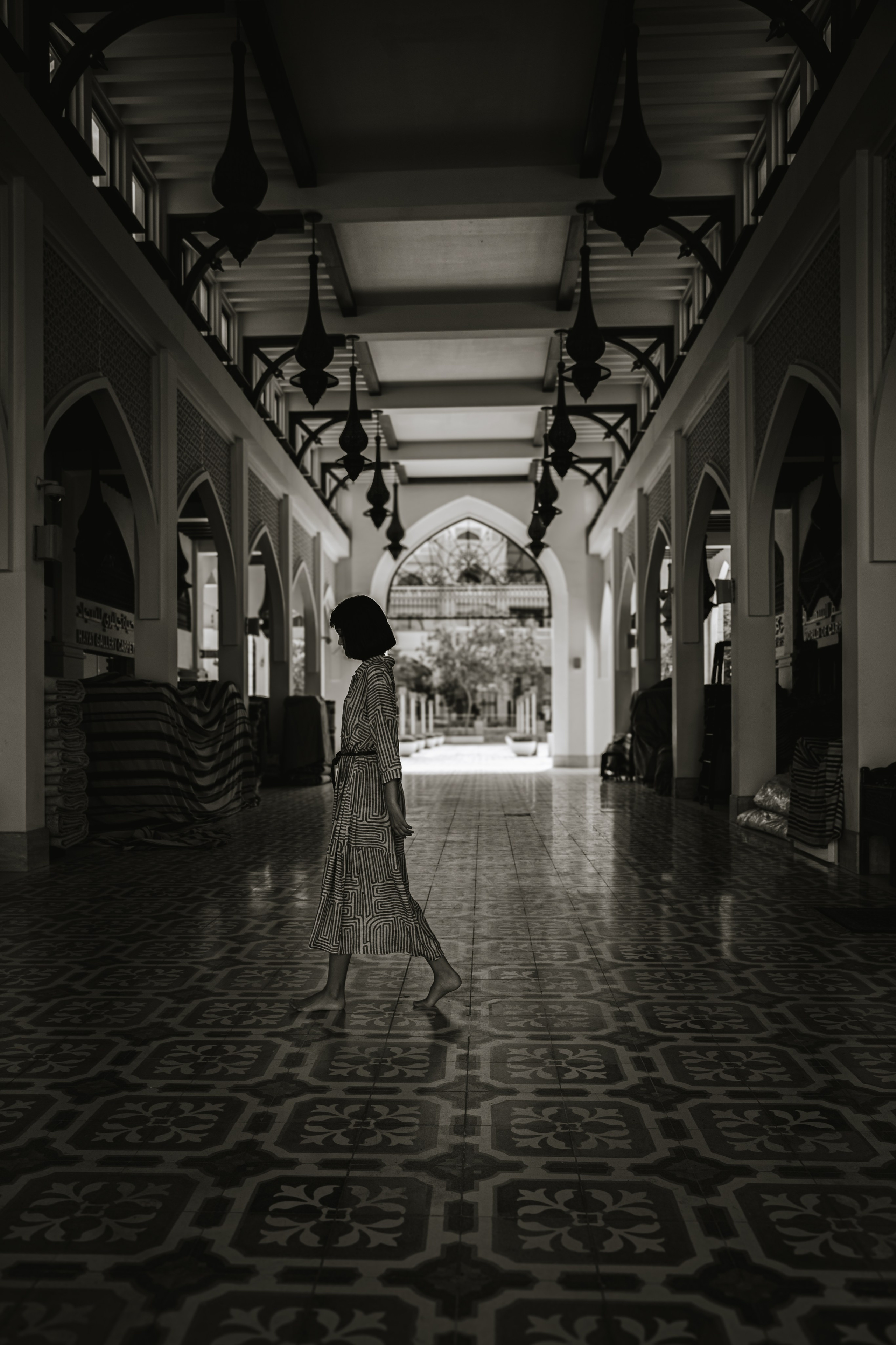 Творческая работа про одиночество в джунглях города Доха. Фотограф в Москве портреты | репортажи | спорт