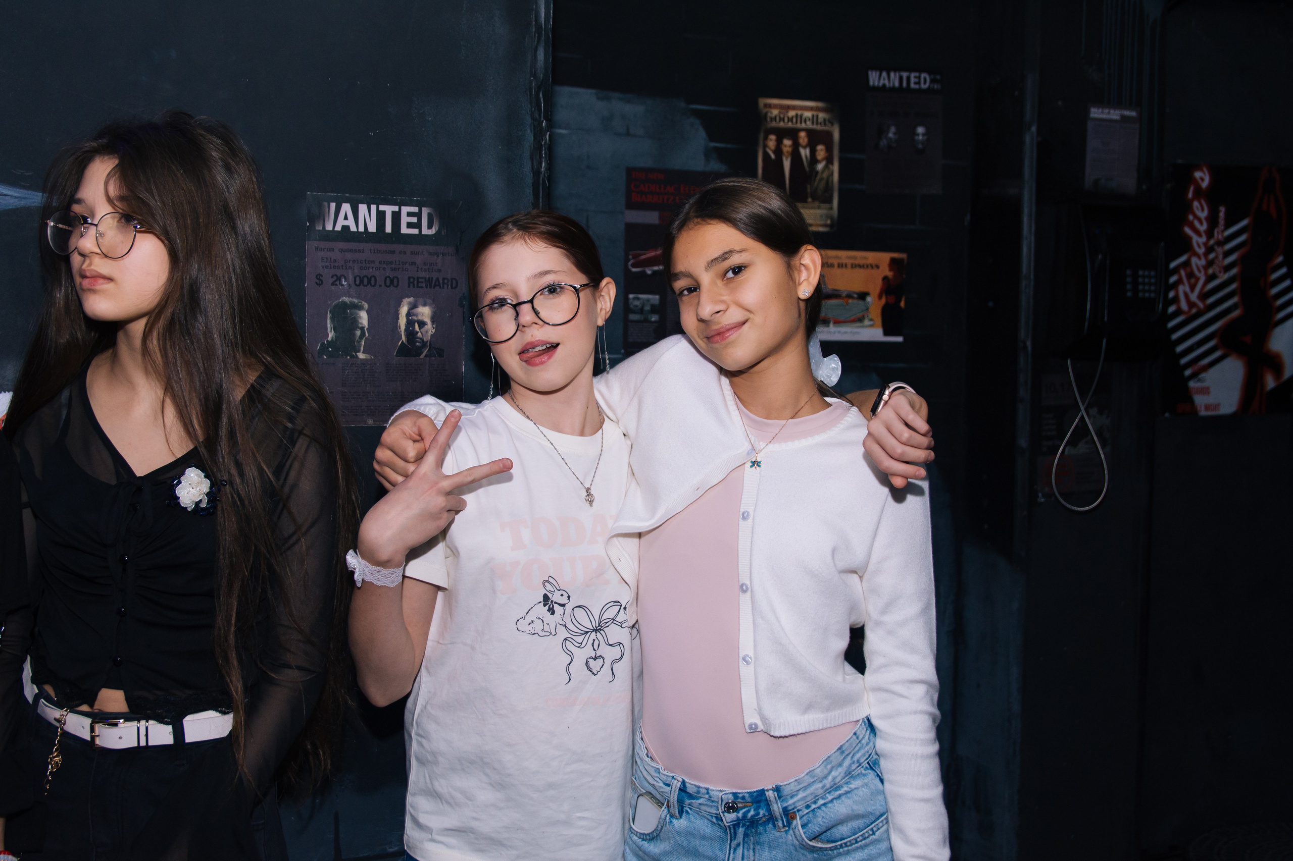 Квесты и праздники в Нелогике. Фотограф в Москве. Индивидуальные и парные съёмки, мероприятия, промо-съёмки для артистов