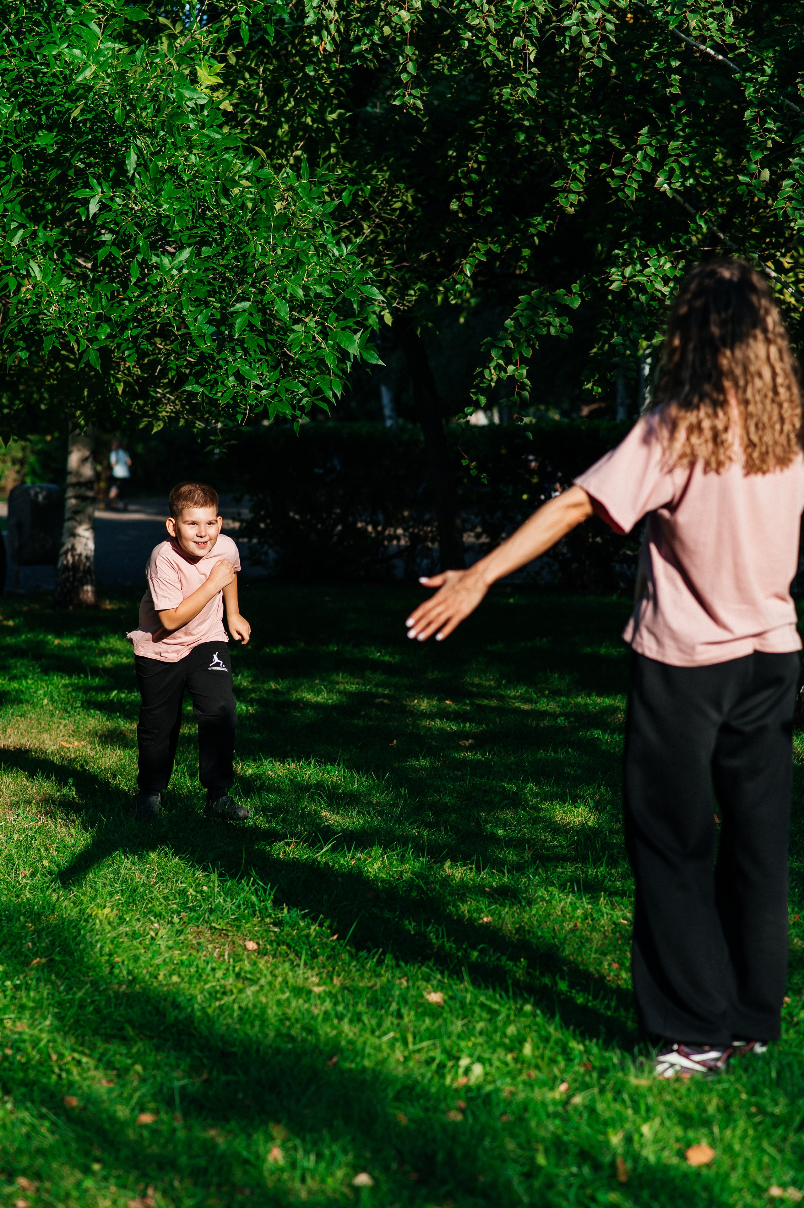 Мама и сын. Прогулка. Семейный фотограф в Оренбурге Анна Рожкова