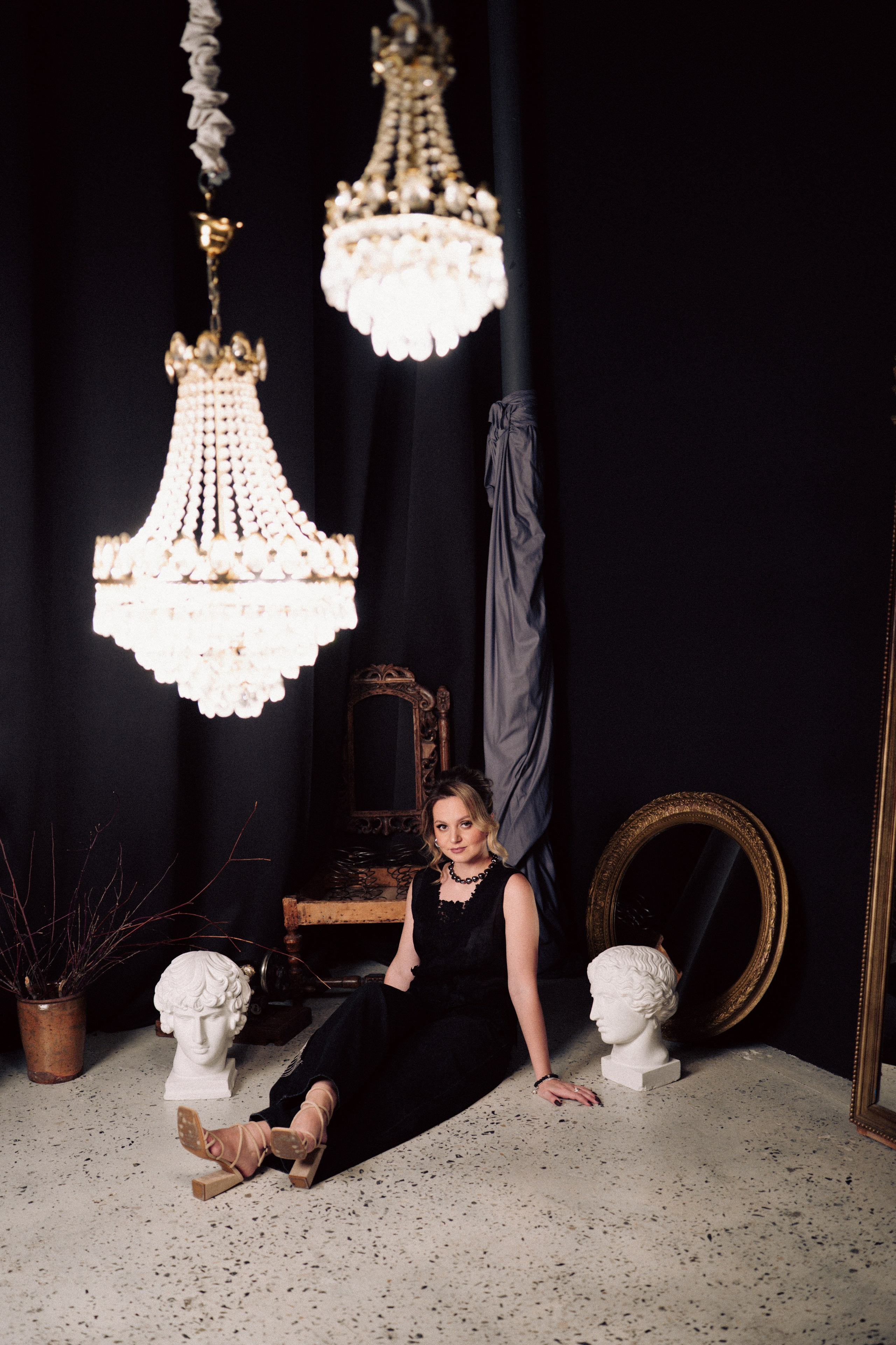 НОВОГОДНЯЯ ФОТОСЕСИИЯ В СТУДИИ ДЛЯ ДЕВУШКИ И ПРОГУЛКА ПО ЧЕРНЫШЕВСКОЙ. Профессиональный фотограф, Санкт-Петербург — Виктория Богомолова