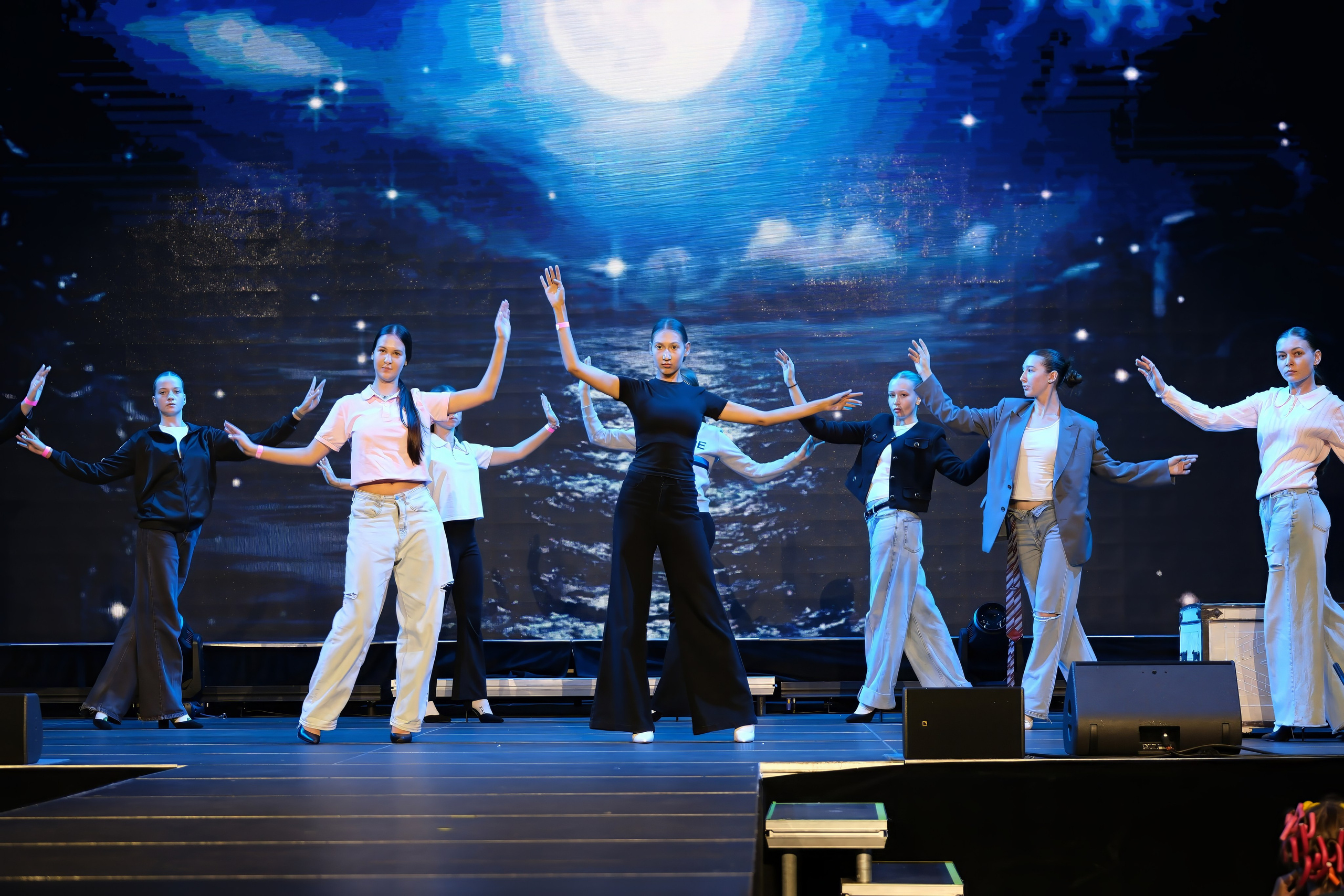 Подиумный спектакль «Стиль Надежды». Добро пожаловать в студию «Цифровой скульптор»  где искусство встречается с технологиями!