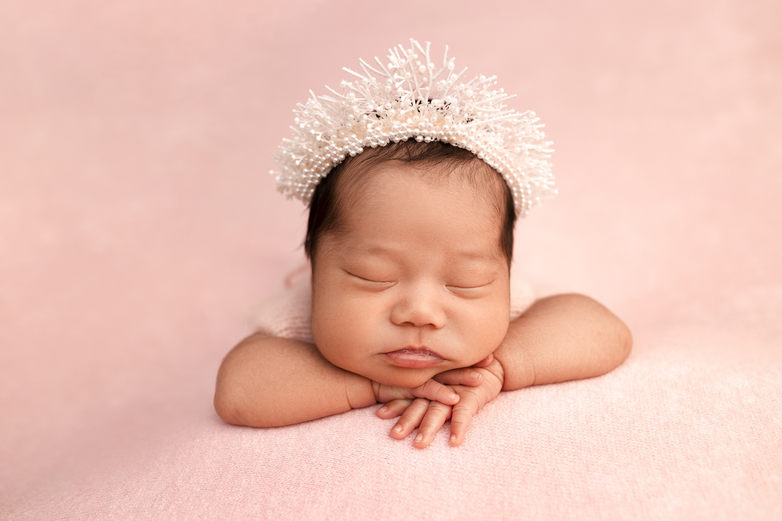 Newborn classic. Женский и newborn фотограф Айжан Шарафи в Алматы