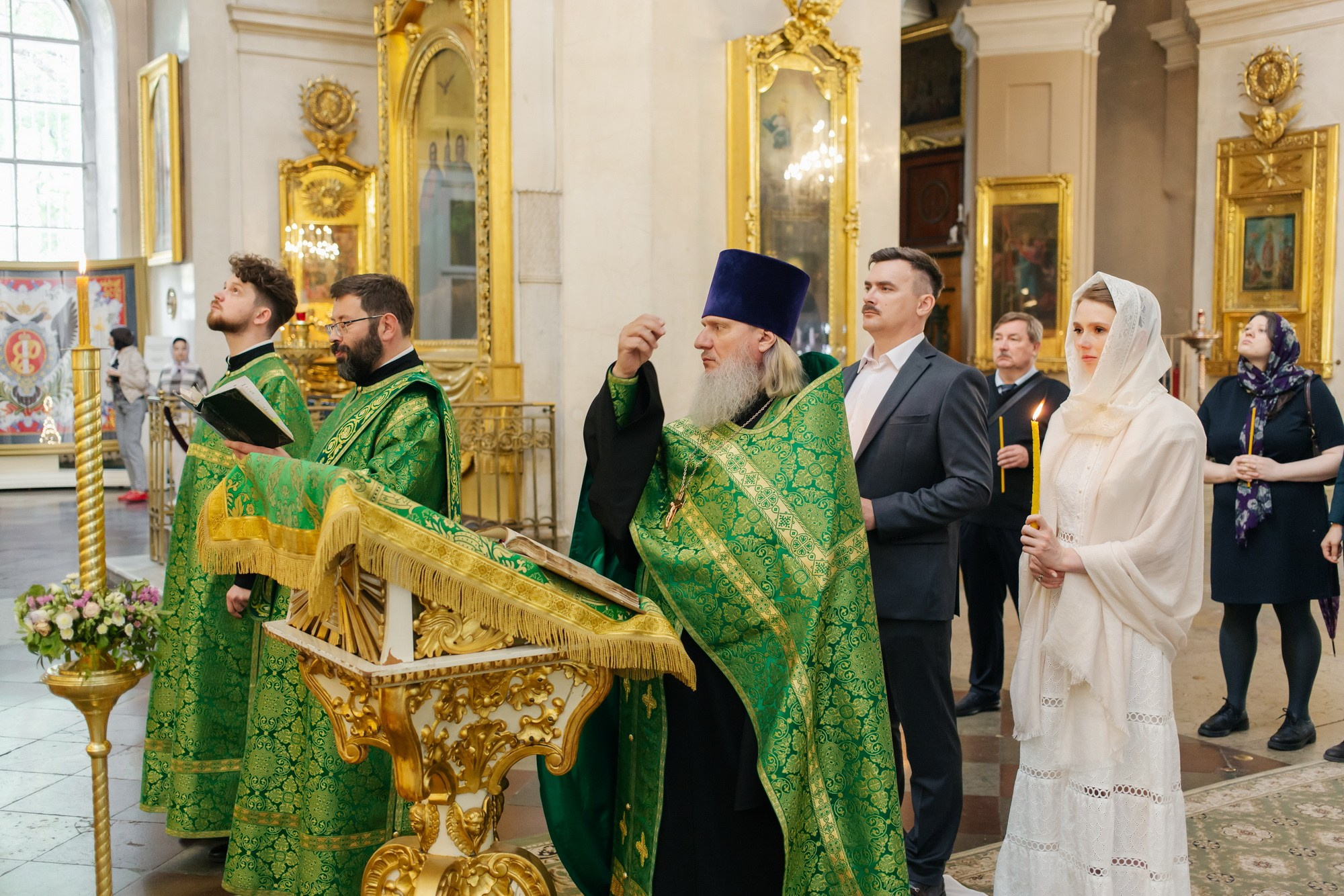 Венчание в Спасо Преображенском соборе сколько стоит, где повенчаться в Питере, обвенчаться в Санкт Петербурге, какую церковь выбрать для венчания, стоимость венчания в СПб