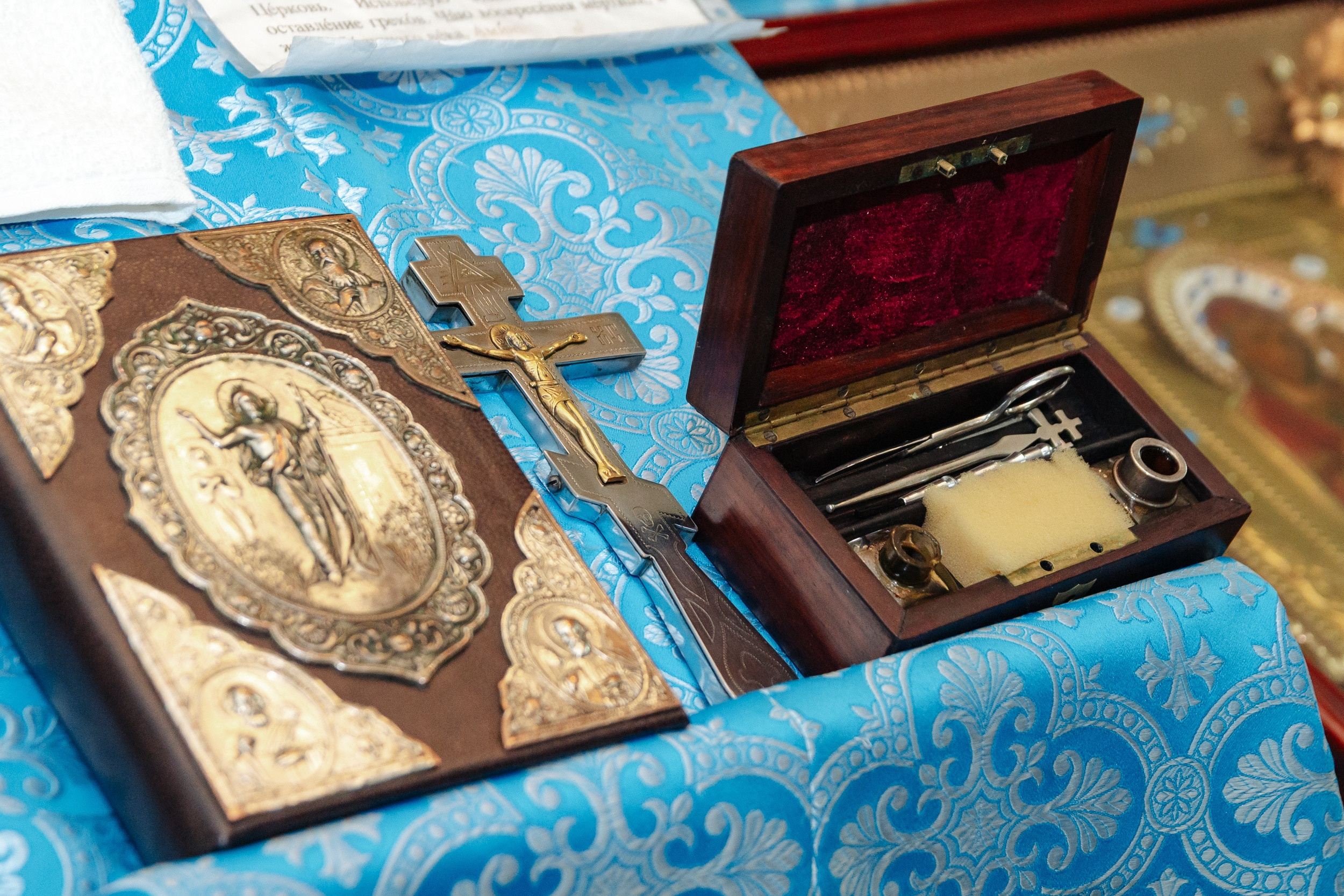 Фотосъёмка таинства крещения и крестин в городах Я фотограф снимающий венчания в городах Минеральные Воды, Пятигорск, Кисловодск, Ессентуки,. Репортажный и свадебный фотограф Пятигорск и КМВ