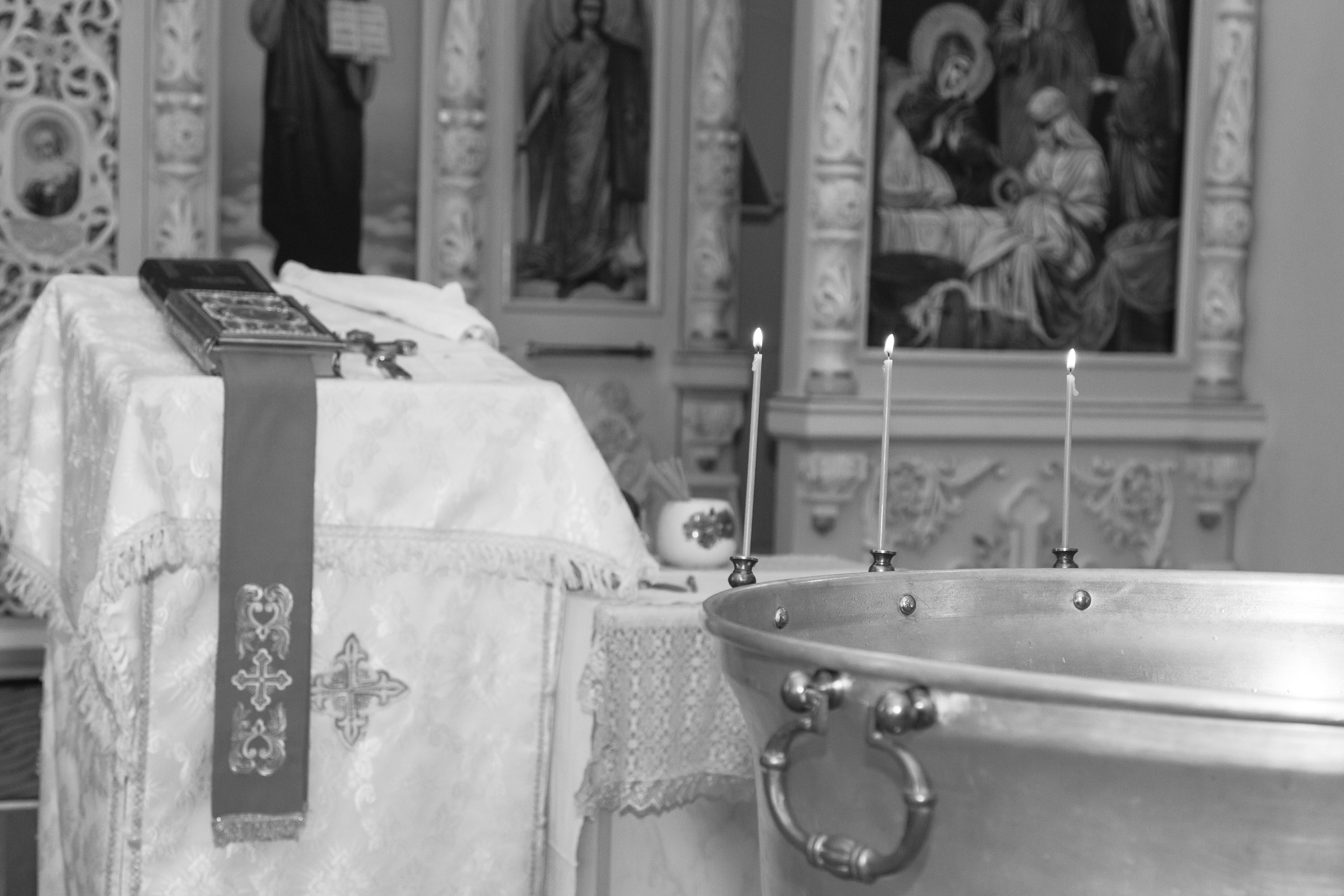 Фотосъёмка таинства крещения и крестин в городах Я фотограф снимающий венчания в городах Минеральные Воды, Пятигорск, Кисловодск, Ессентуки,. Репортажный и свадебный фотограф Пятигорск и КМВ