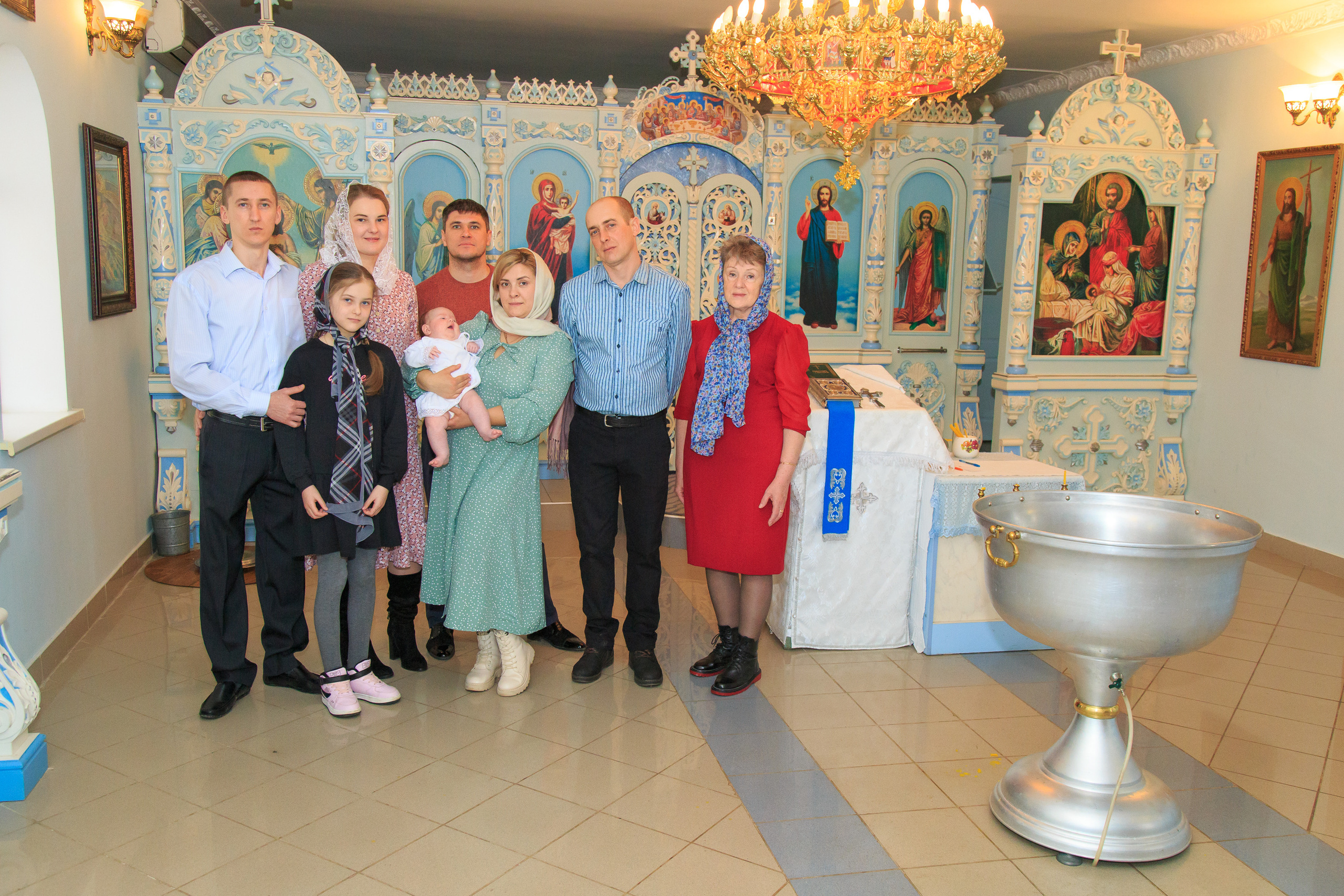 Фотосъёмка таинства крещения и крестин в городах Я фотограф снимающий венчания в городах Минеральные Воды, Пятигорск, Кисловодск, Ессентуки,. Репортажный и свадебный фотограф Пятигорск и КМВ