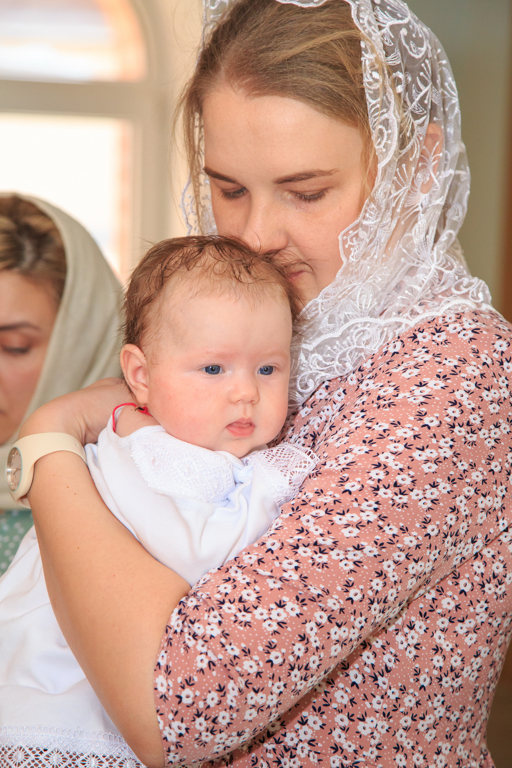Фотосъёмка таинства крещения и крестин в городах Я фотограф снимающий венчания в городах Минеральные Воды, Пятигорск, Кисловодск, Ессентуки,. Репортажный и свадебный фотограф Пятигорск и КМВ