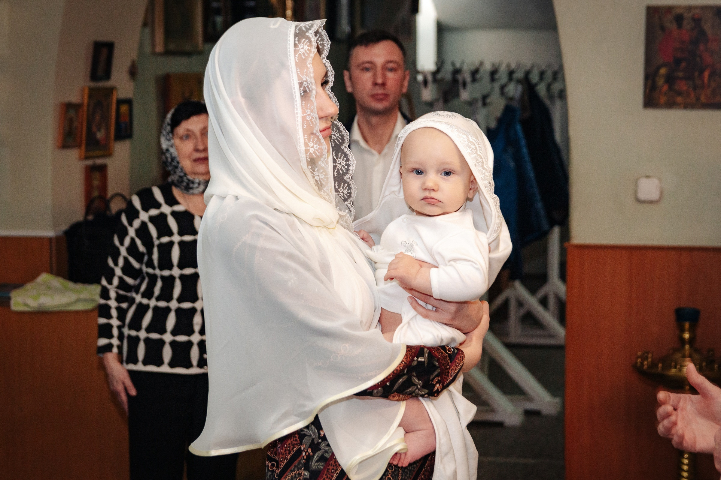 Фотосъёмка таинства крещения и крестин в городах Я фотограф снимающий венчания в городах Минеральные Воды, Пятигорск, Кисловодск, Ессентуки,. Репортажный и свадебный фотограф Пятигорск и КМВ