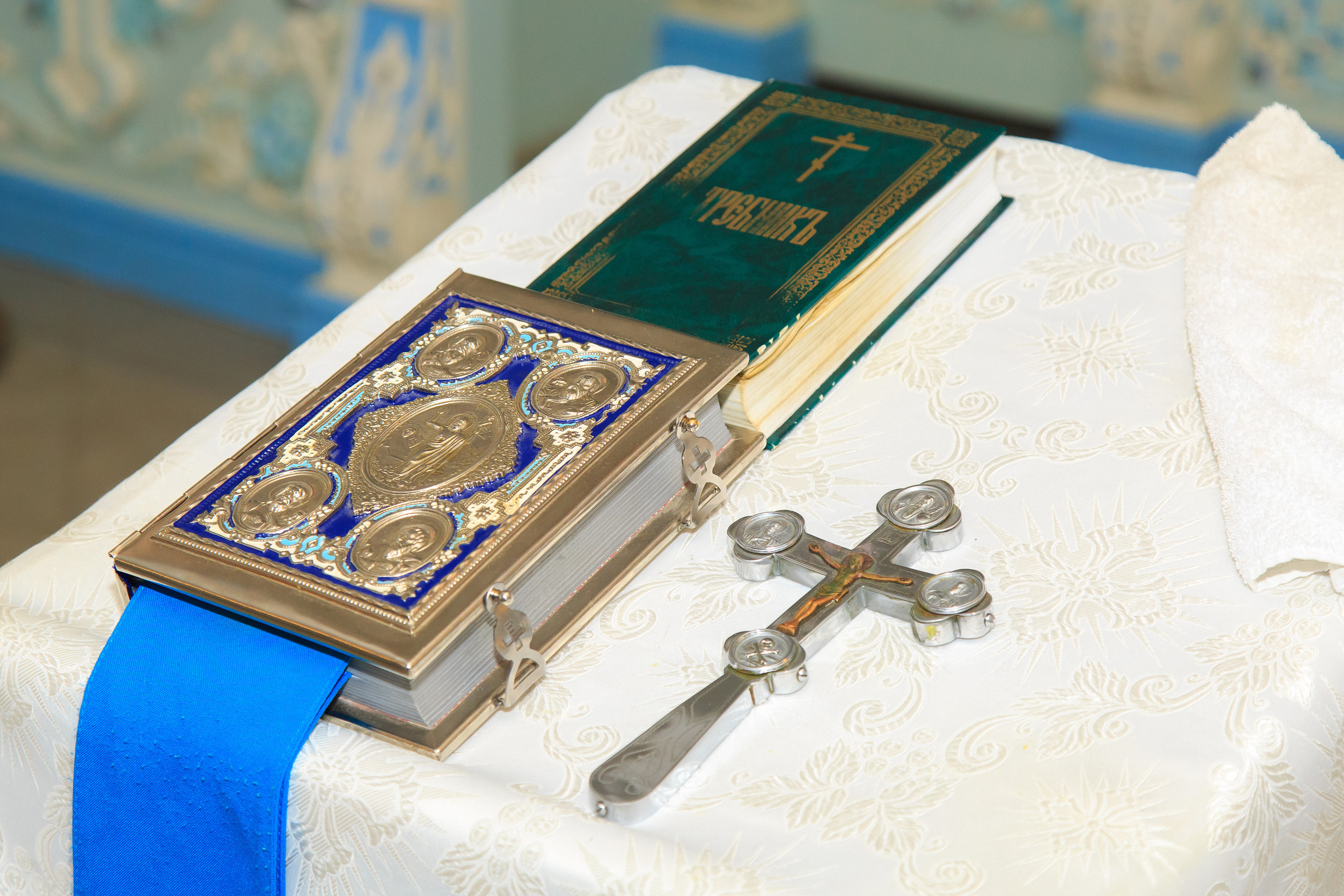 Фотосъёмка таинства крещения и крестин в городах Я фотограф снимающий венчания в городах Минеральные Воды, Пятигорск, Кисловодск, Ессентуки,. Репортажный и свадебный фотограф Пятигорск и КМВ