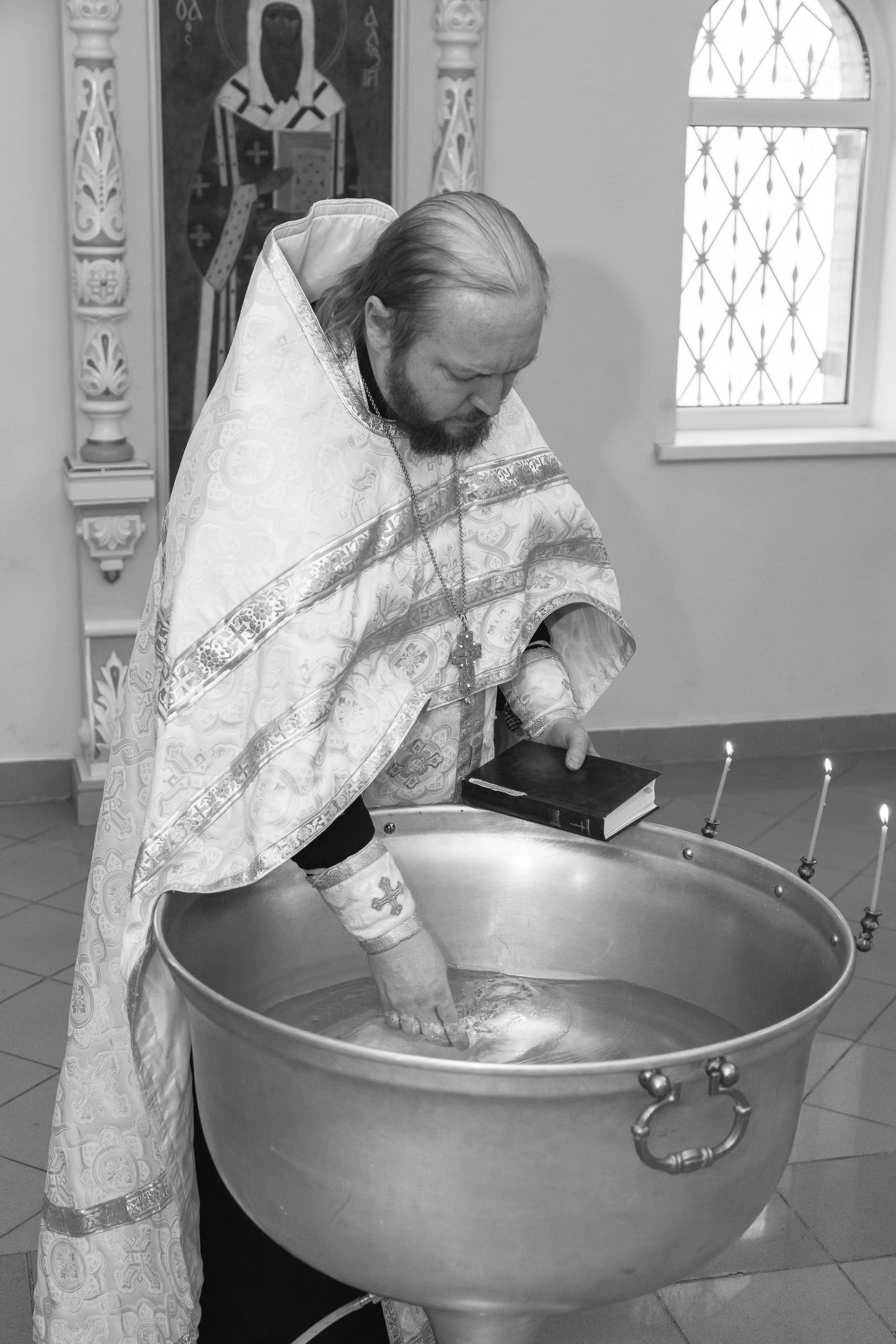Фотосъёмка таинства крещения и крестин в городах Я фотограф снимающий венчания в городах Минеральные Воды, Пятигорск, Кисловодск, Ессентуки,. Репортажный и свадебный фотограф Пятигорск и КМВ