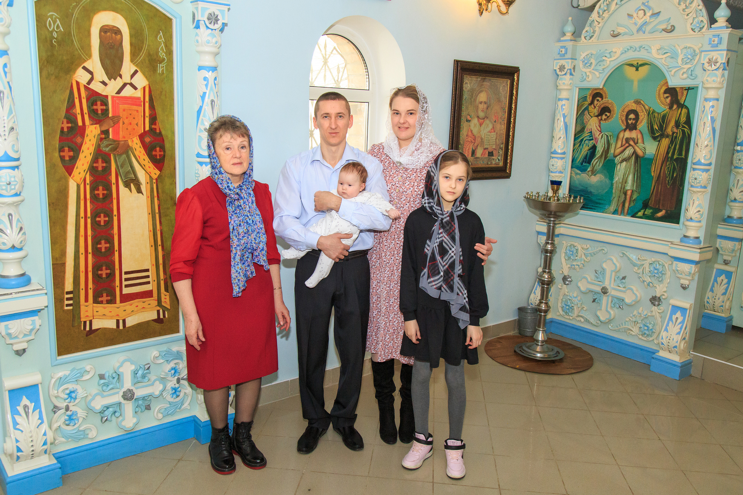 Фотосъёмка таинства крещения и крестин в городах Я фотограф снимающий венчания в городах Минеральные Воды, Пятигорск, Кисловодск, Ессентуки,. Репортажный и свадебный фотограф Пятигорск и КМВ