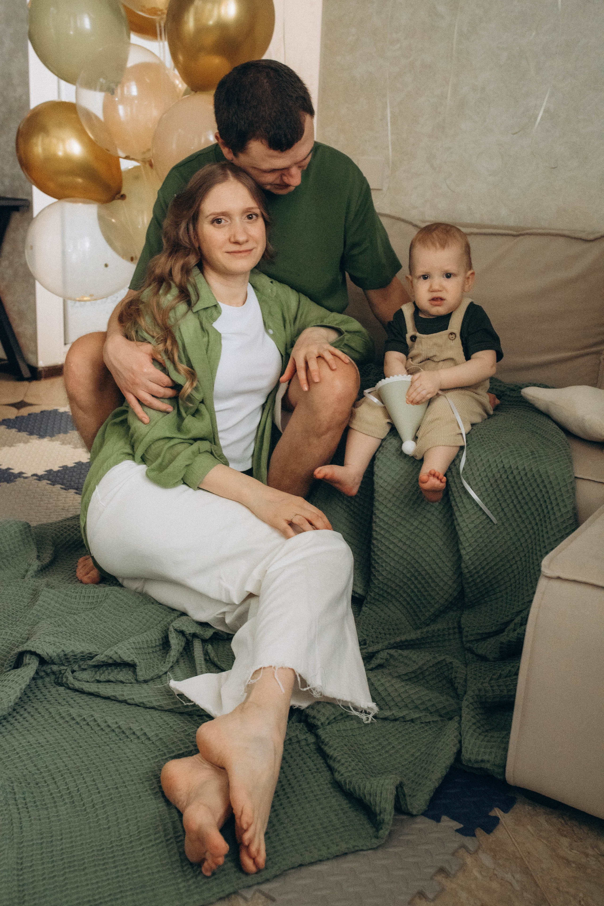 Семейная фотосессия ко дню рождения малыша. Семейный фотограф в Железнодорожном Масаева Елена