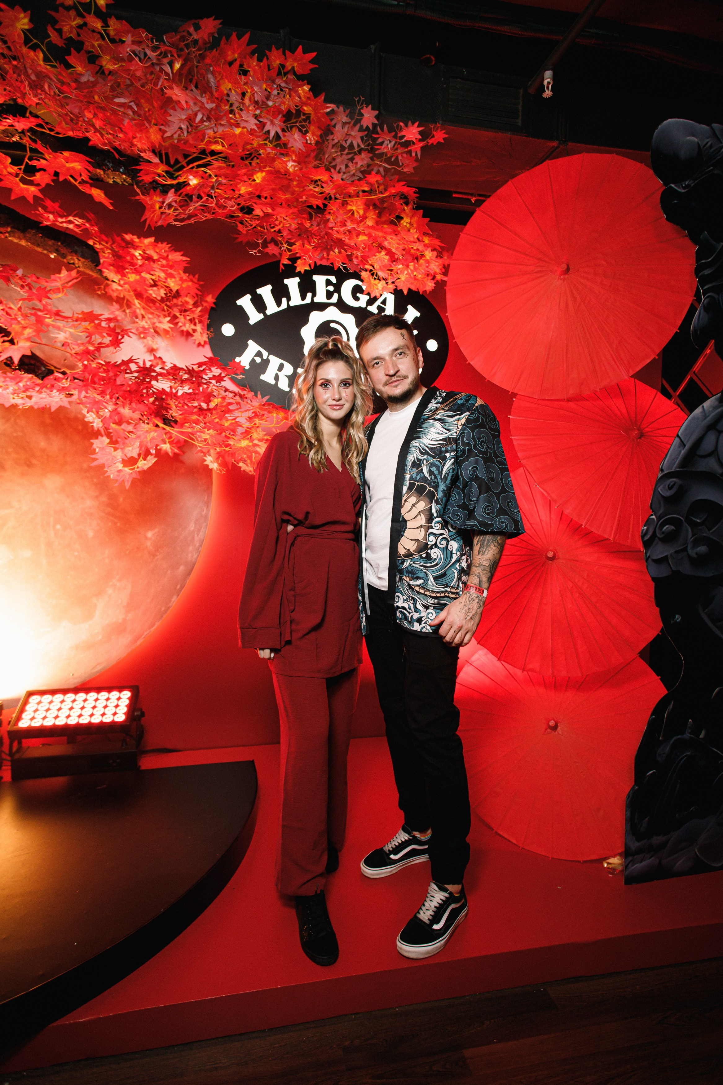 ILLEGAL FRIENDS | ASIA. СВОИ. ФОТООТЧЕТЫ-СОБЫТИЯ-МЕСТА