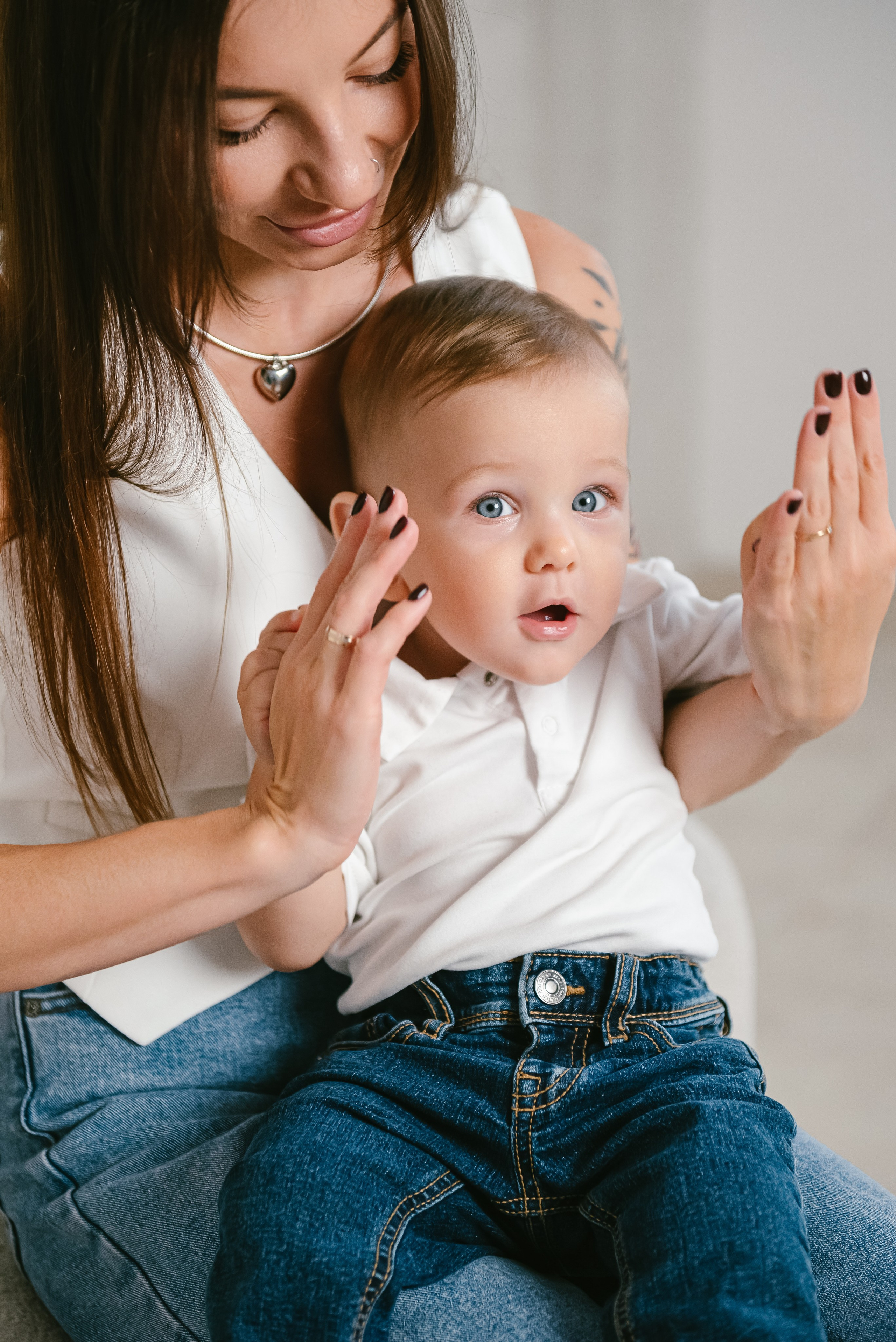 Семейная фотосессия в студии WOOD Кемерово