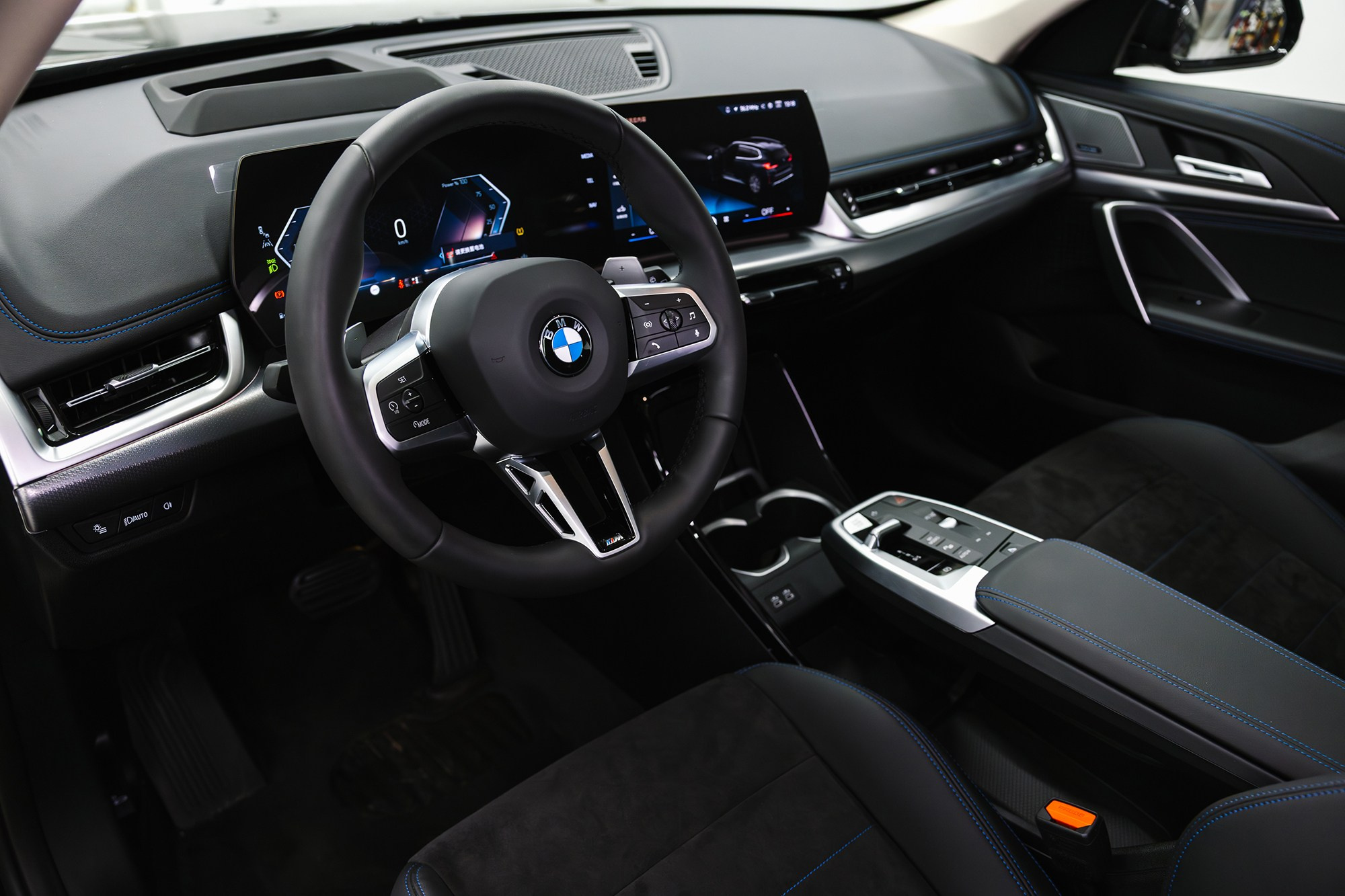 BMW X1 25Li. Новые автомобили