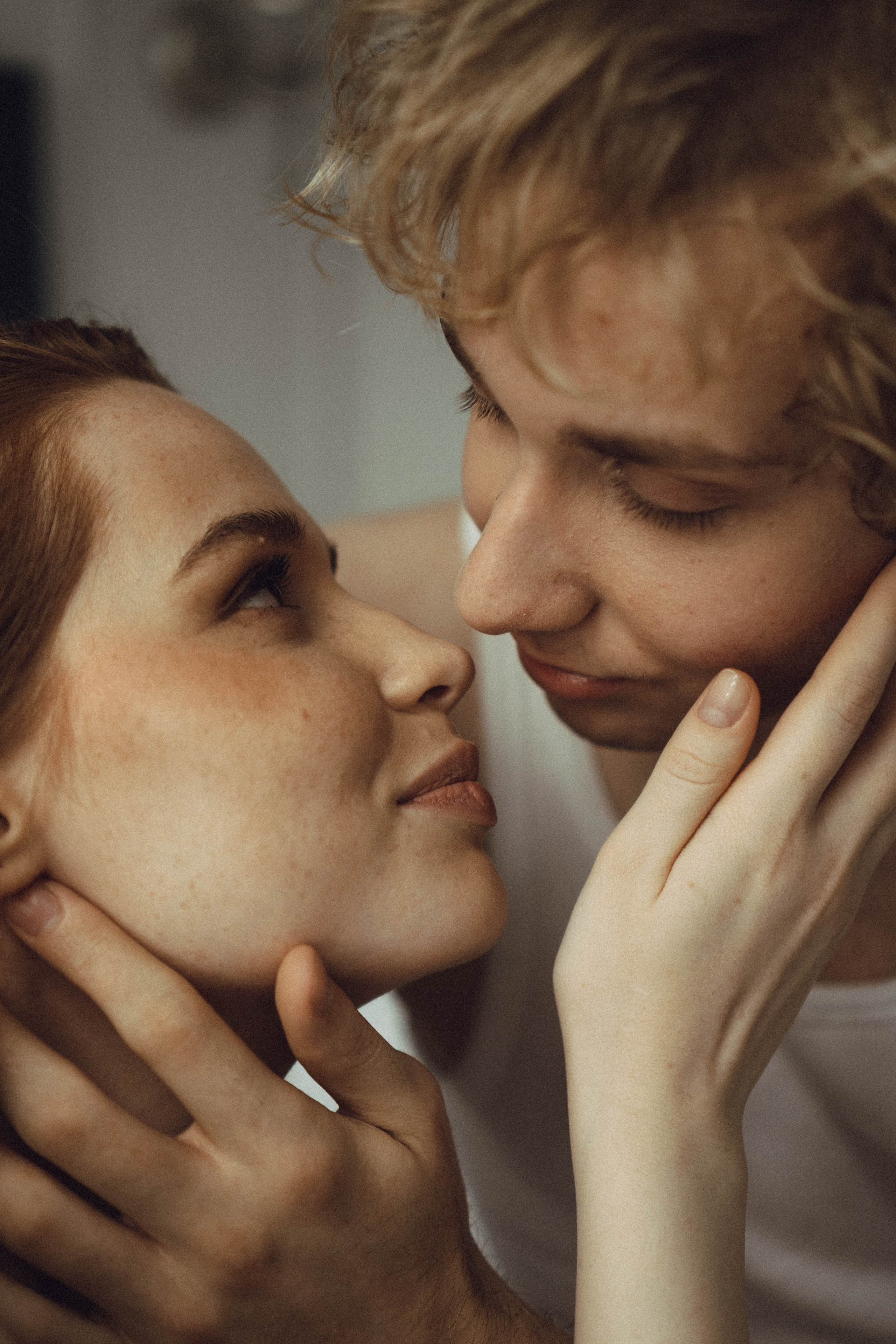 СВАДЕБНАЯ СЬЕМКА В ОТЕЛЕ. СБОРЫ ЖЕНИХА И НЕВЕСТЫ И ТАКЖЕ ТОР И ПОДГОТОВКА К ПРОГУЛКЕ. Профессиональный фотограф, Санкт-Петербург — Виктория Богомолова