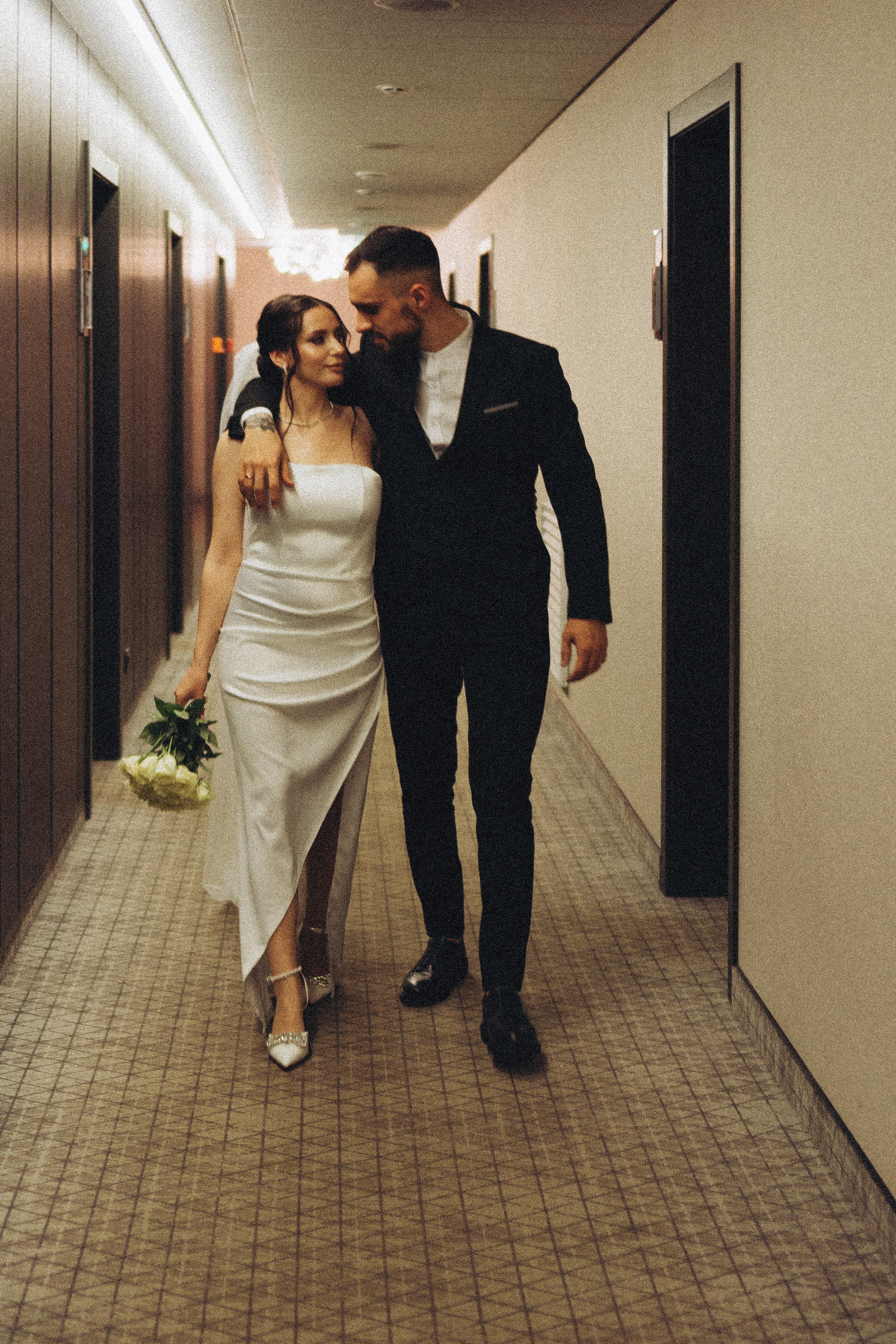 СВАДЕБНАЯ СЬЕМКА СБОРОВ ЖЕНИХА И НЕВЕСТЫ В ОТЕЛЕ И ТАКЖЕ ФОТОСЕССИИЯ В ОТЕЛЕЕ МЕГАПОЛИС БРЯНСК. Профессиональный фотограф, Санкт-Петербург — Виктория Богомолова