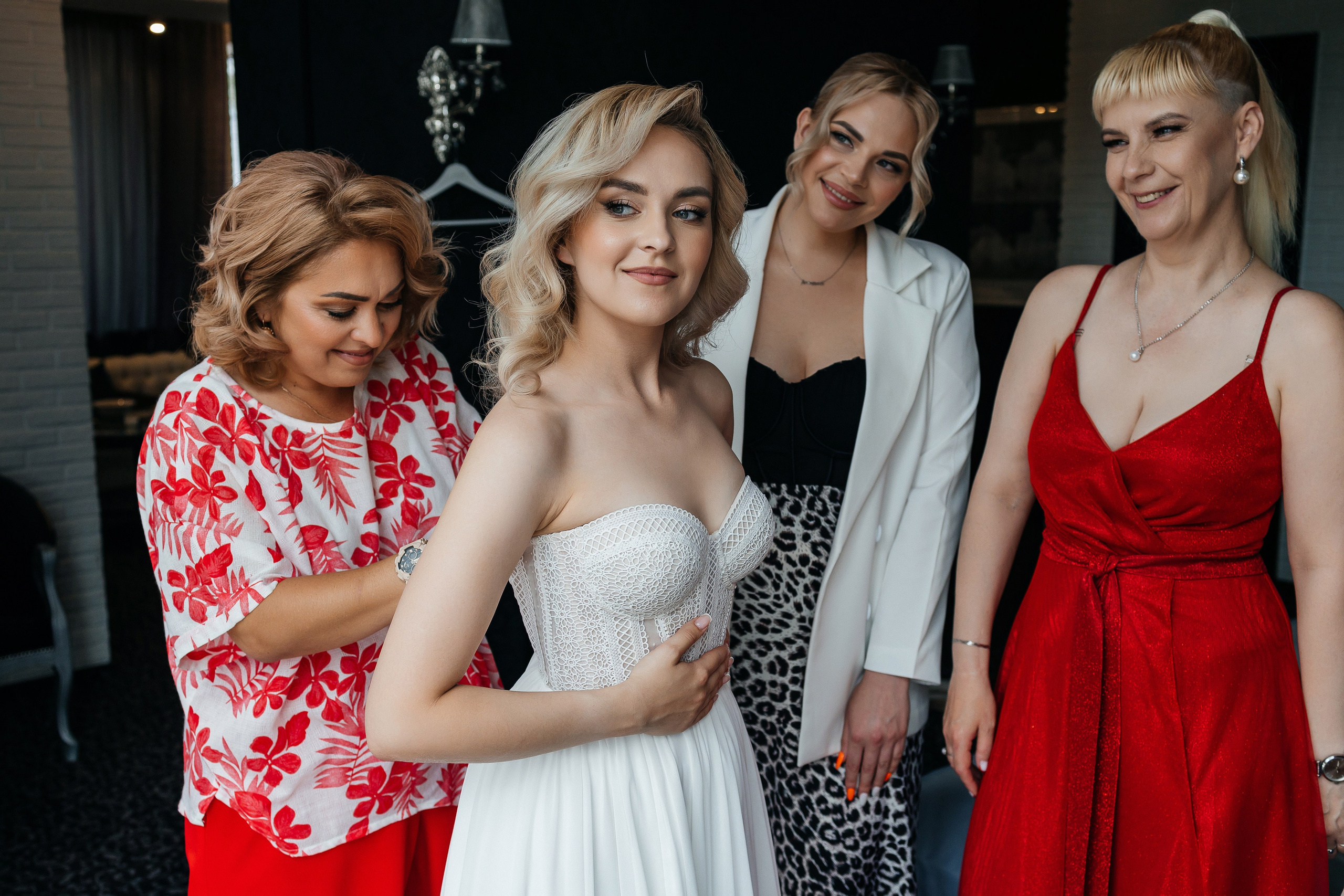 Грандиозное свадебное событие в уютном ресторане. Олег Сверчков | Свадебный фотограф Вологда