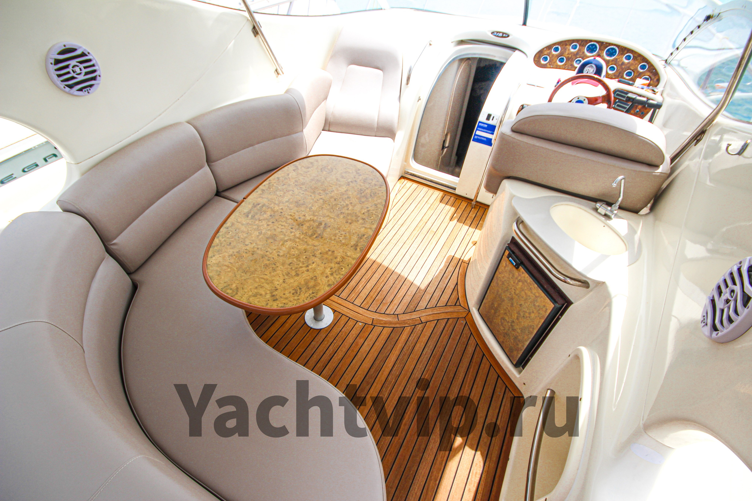 КОМФОРТ КАТЕРА В СОЧИ. Аренда Яхт в Сочи от Эконом до Премиум Класса