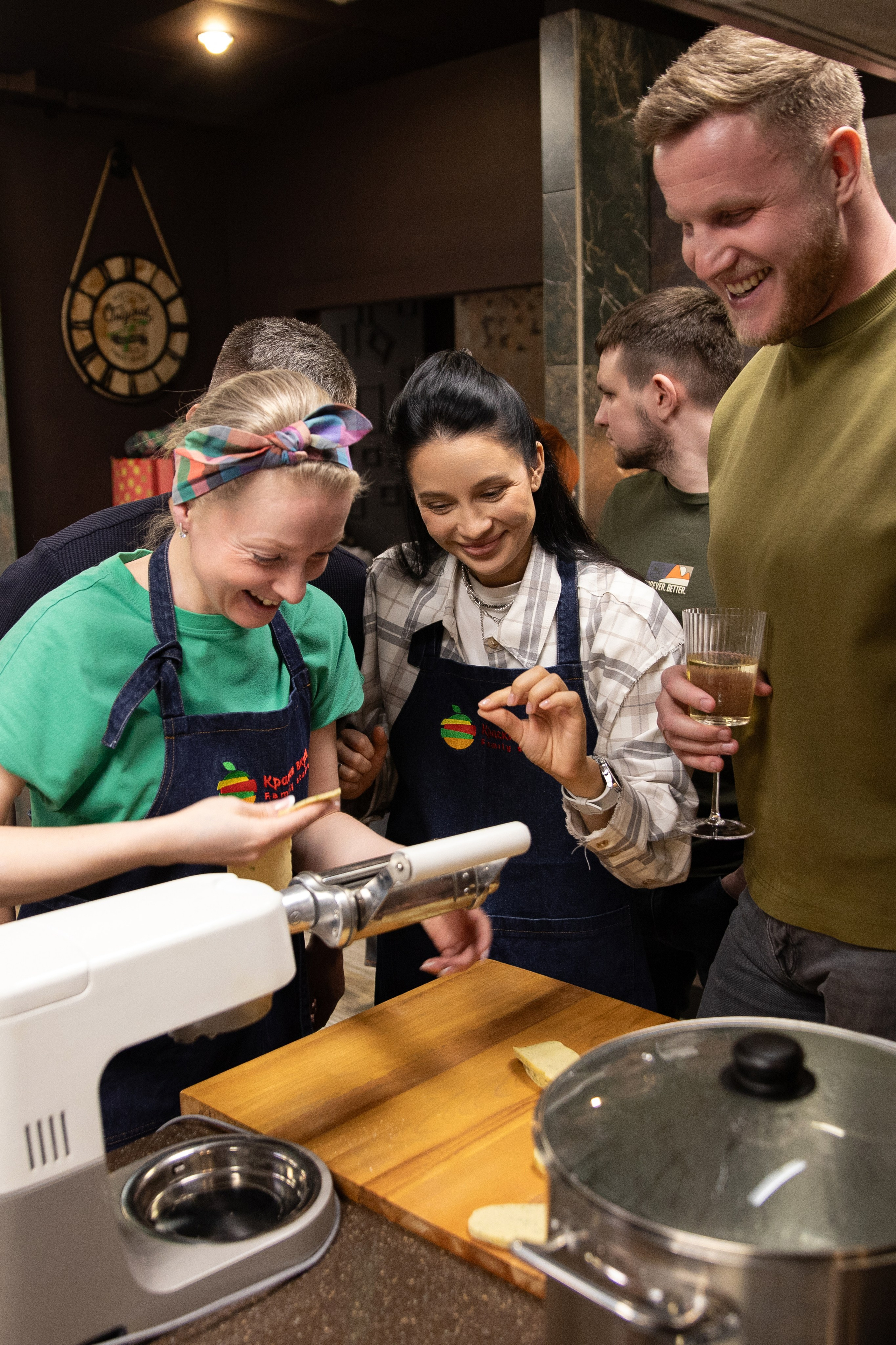 Встреча во «Краски Вкуса». Свадебный фотограф Иркутск, репортажный фотограф Иркутск