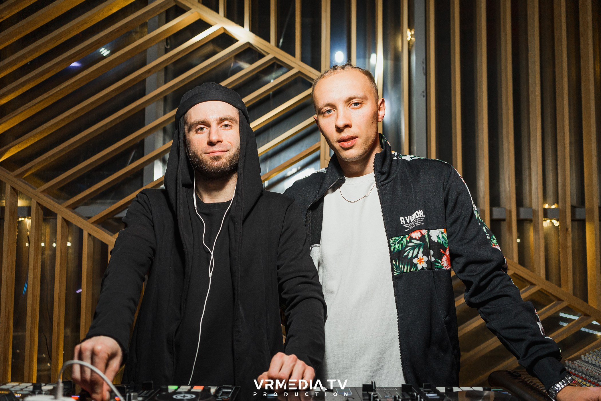 Halloween ARACHNOPHOBIA в баре «Друзья»