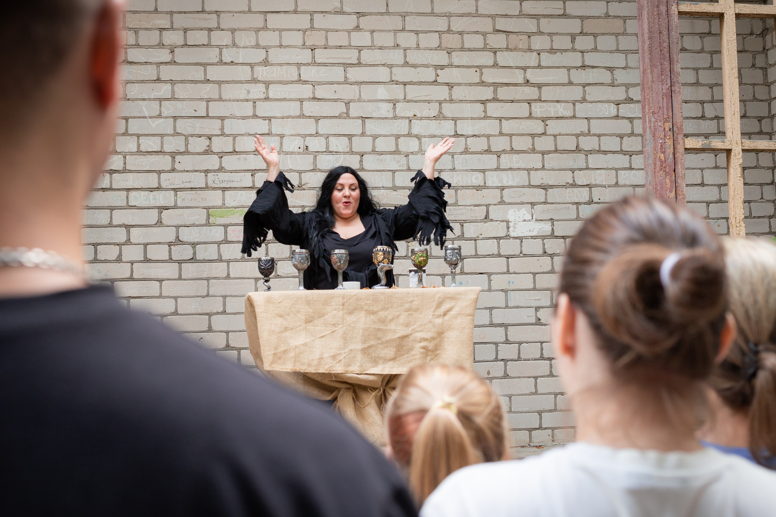 Фотосъемка Форт Боярд в СПБ, репортаж про корпоратив в стиле игры. Портретные фотосессии, контент-съемки, репортаж