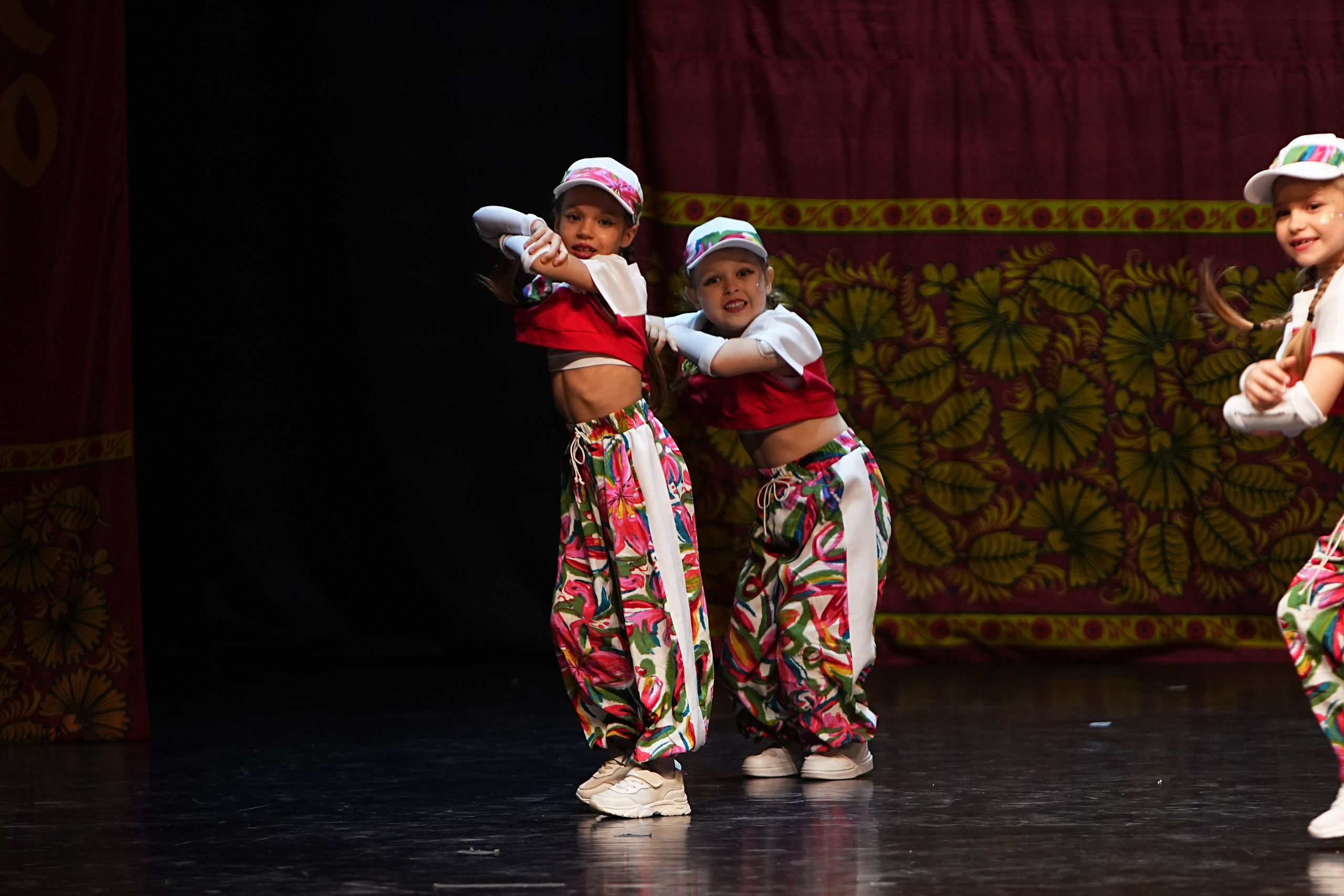 5 апреля, блок 1, г. Тверь. Золотое яблочко